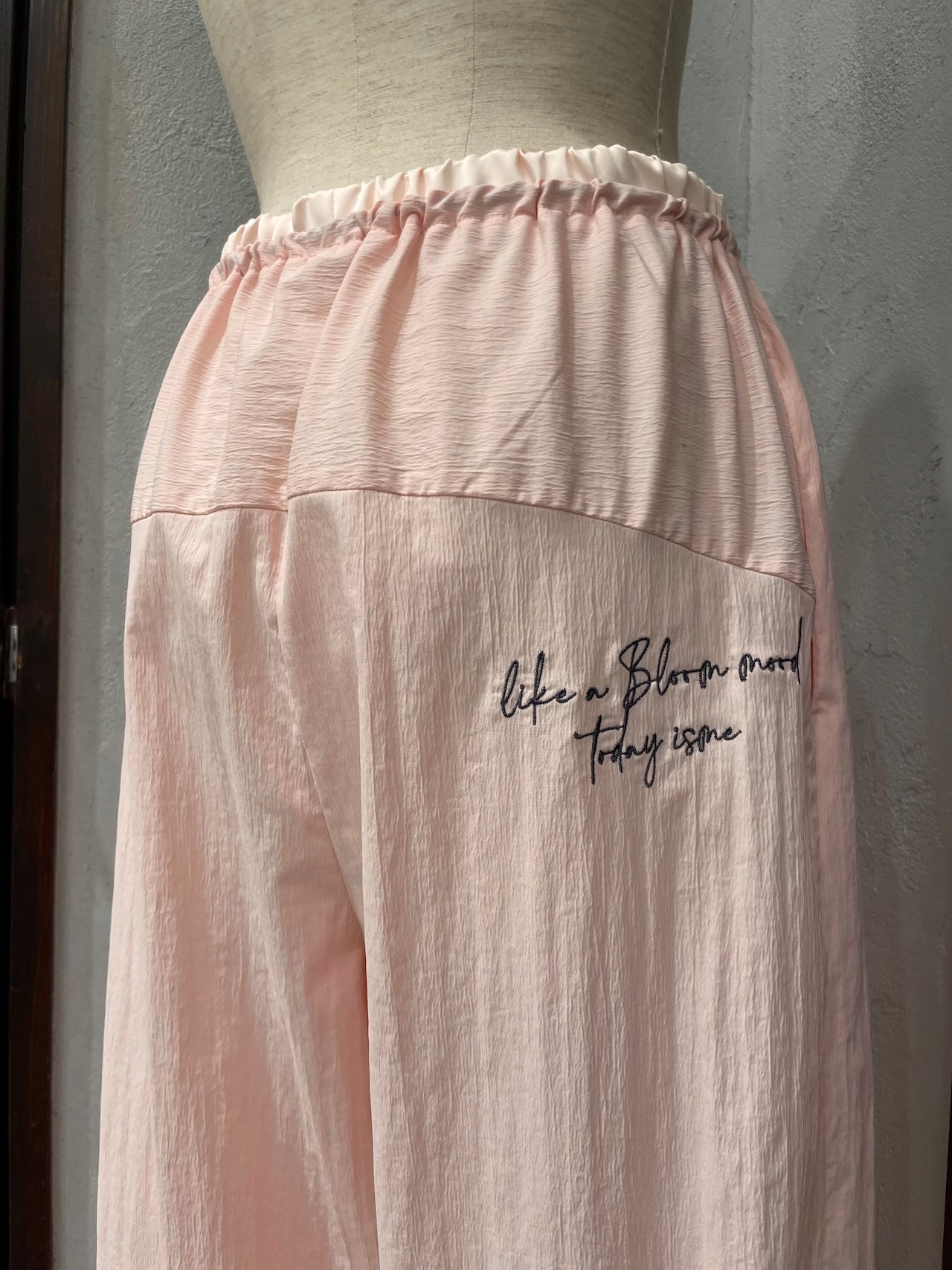 【Eimee Law】ナイロンワッシャータックワイドパンツ