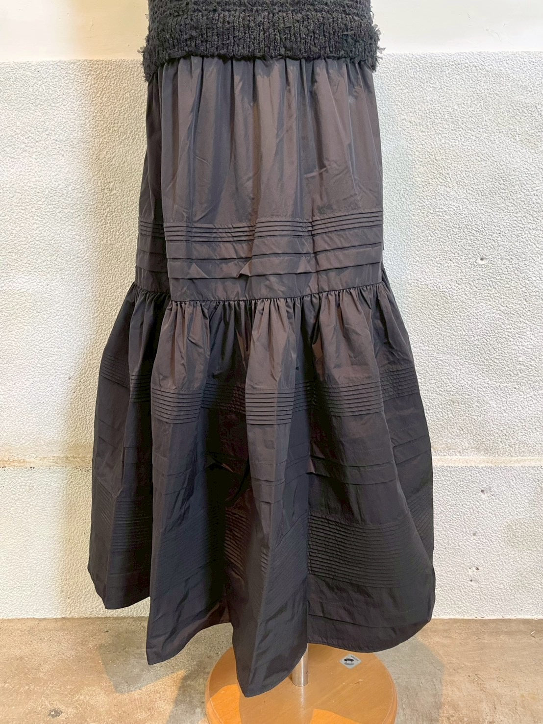 【EN'DAY】ニット×ティアード ワンピース Black×Black