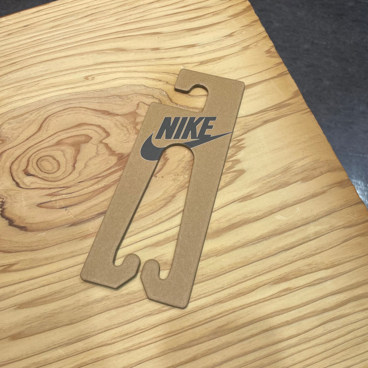 ナイキ/NIKE ウィメンズビクトリーワンスライドプリント【ブラック】