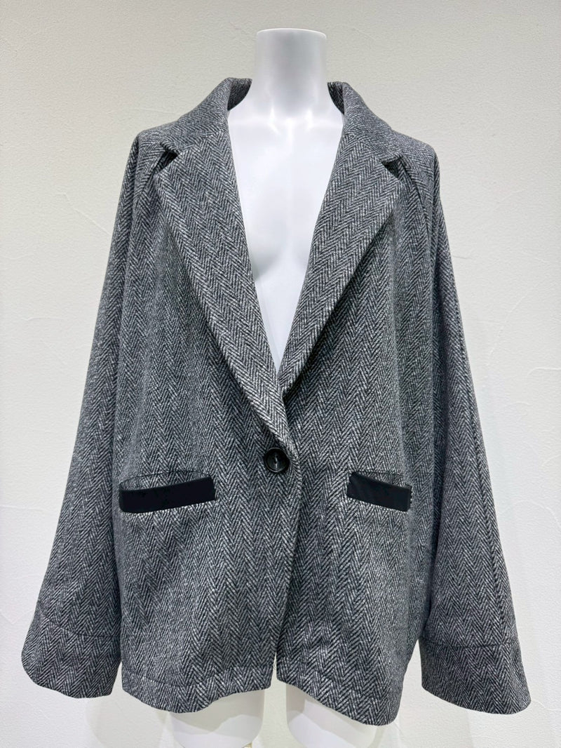 【予約商品】CYAN tokyo/ヘリンボーンドルマンテーラー