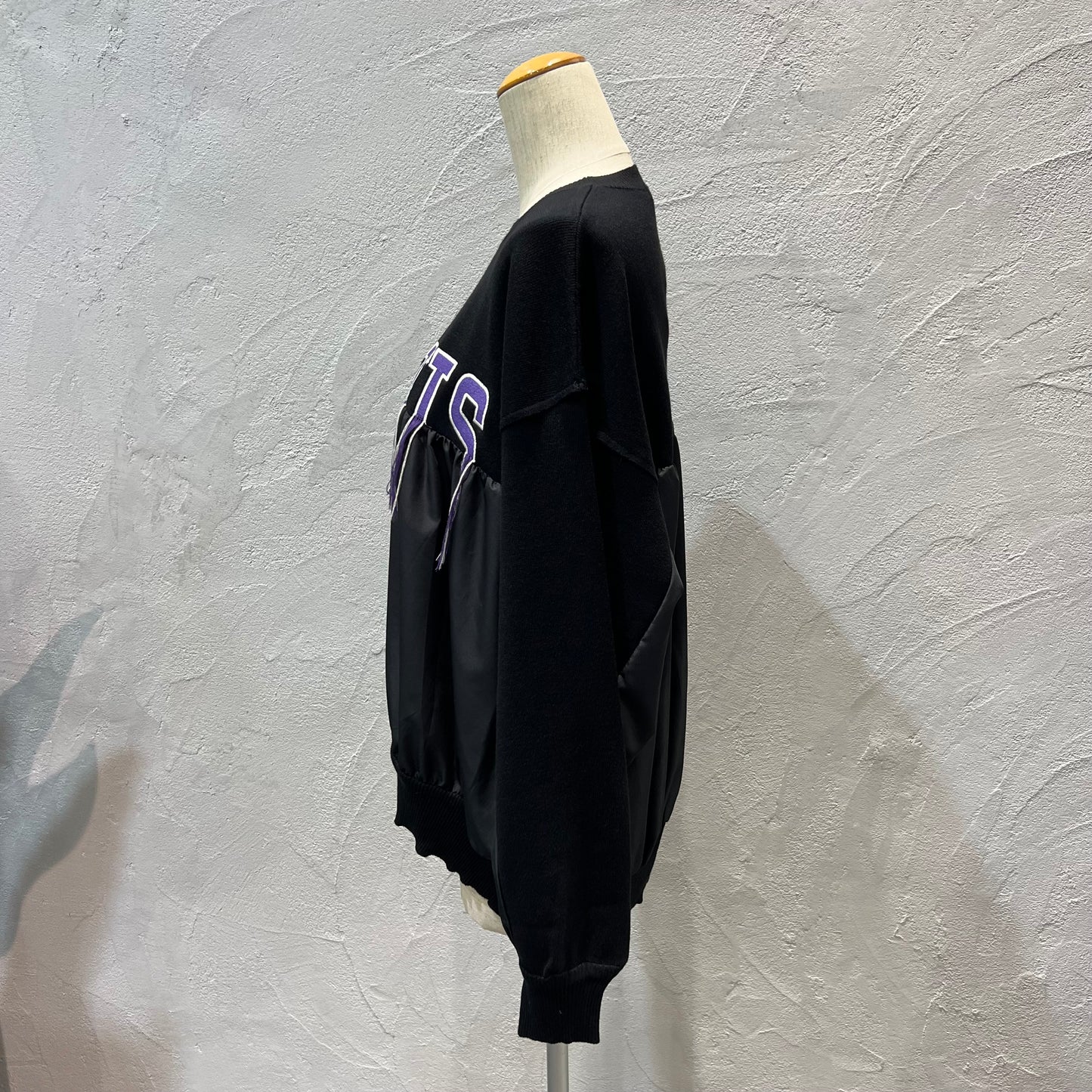 【MARECHAL TERRE】フリンジロゴ刺繍ニット