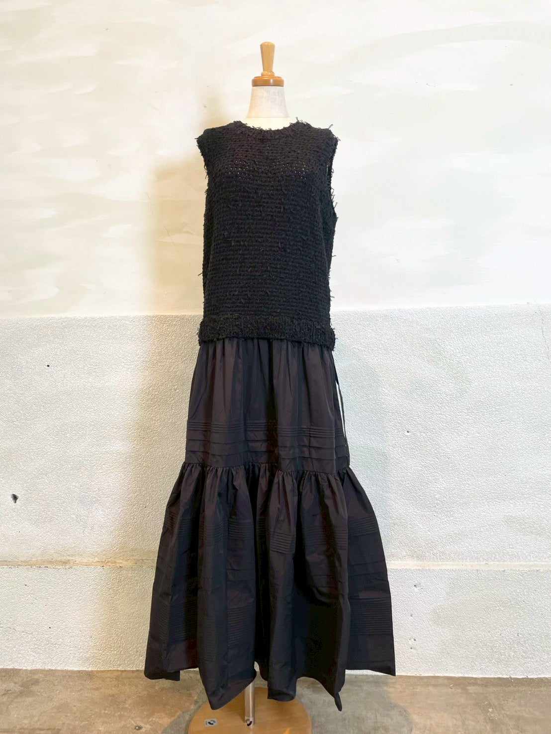 【EN'DAY】ニット×ティアード ワンピース Black×Black