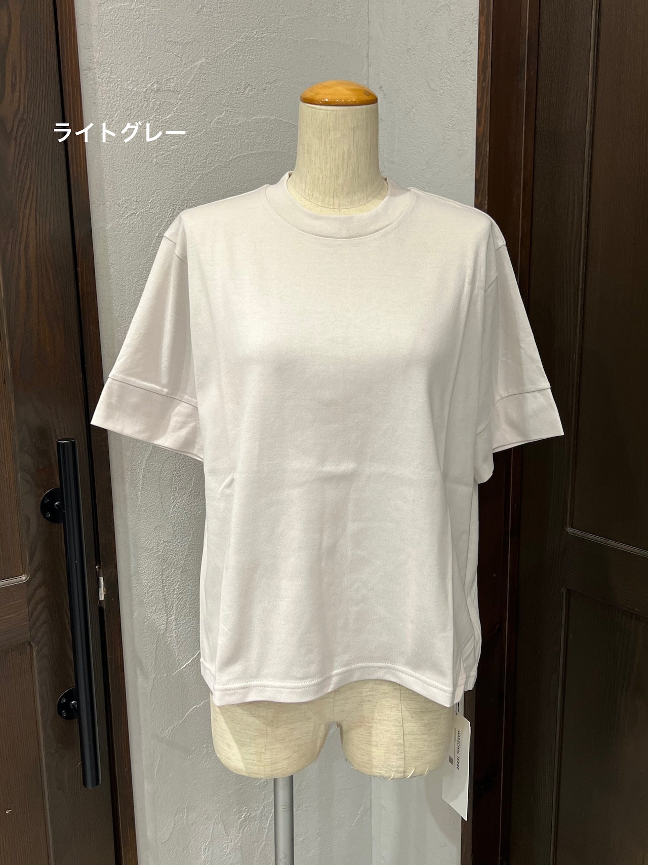 【MARECHAL TERRE】バックロゴテープデザインTシャツ