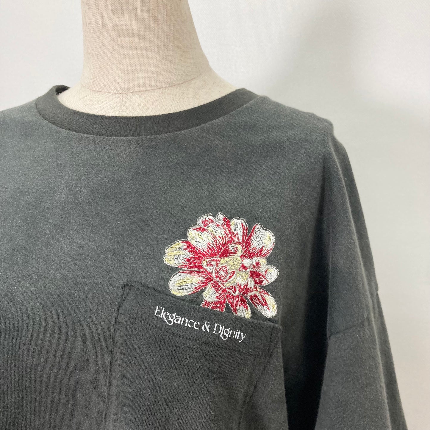 【TICCA】Dahlia エンブロイダリー T シャツ