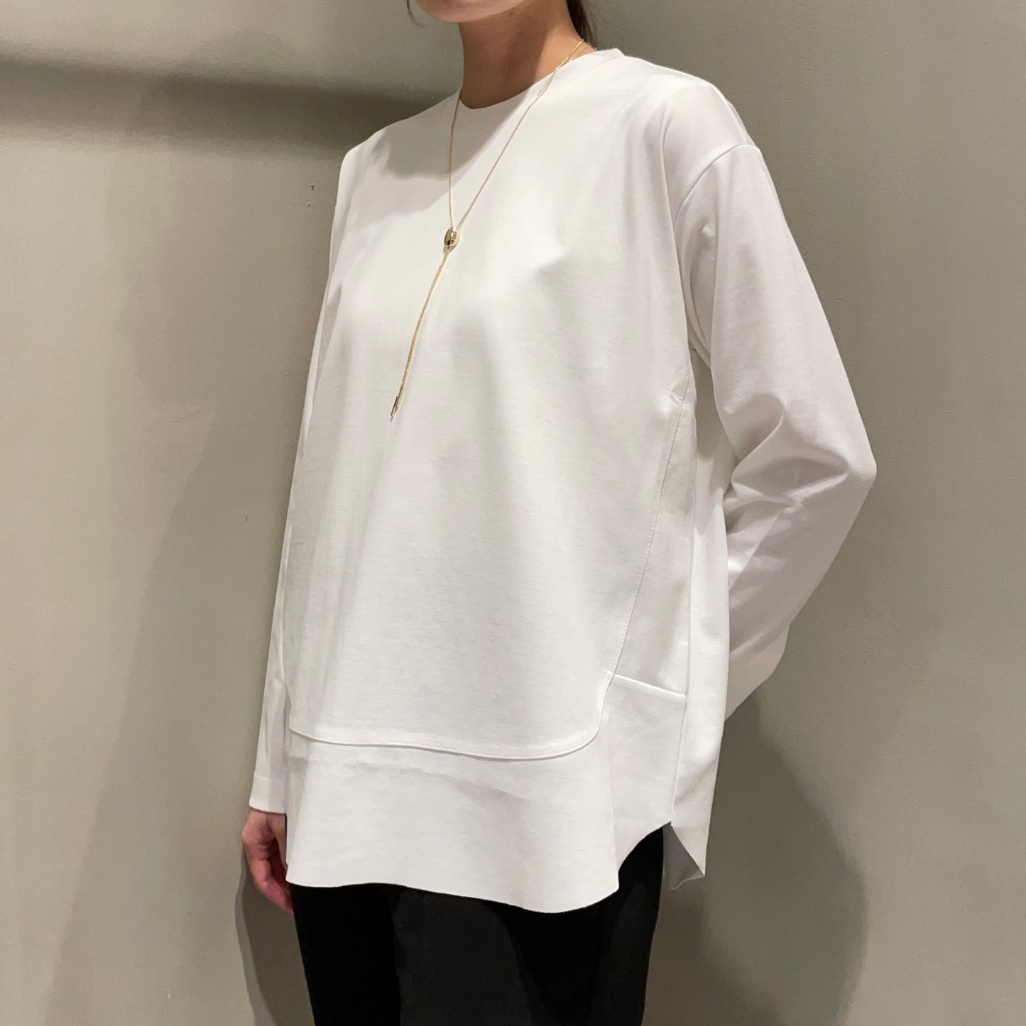 【Dignite collier】裾ラウンドカット長袖カットソー