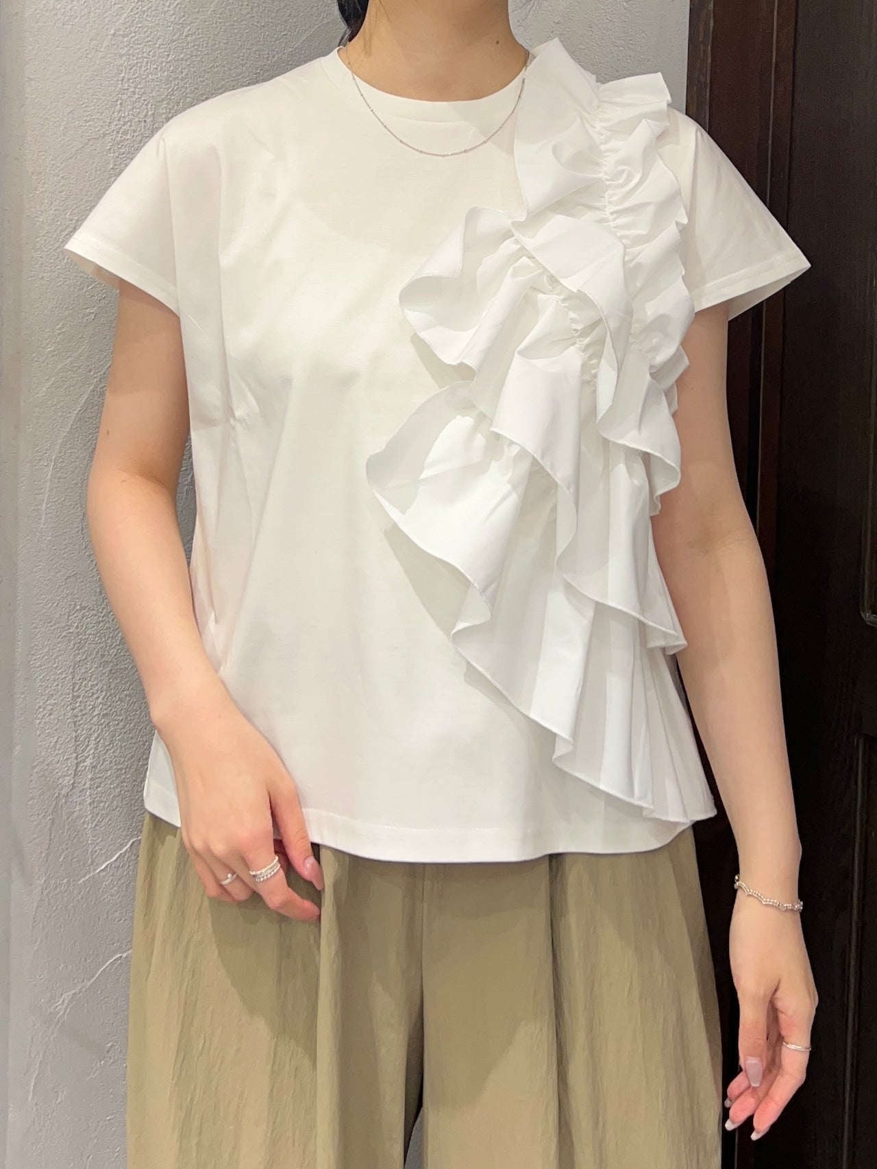 【PICCIN PERLA】アシンメトリーフリルプルオーバー