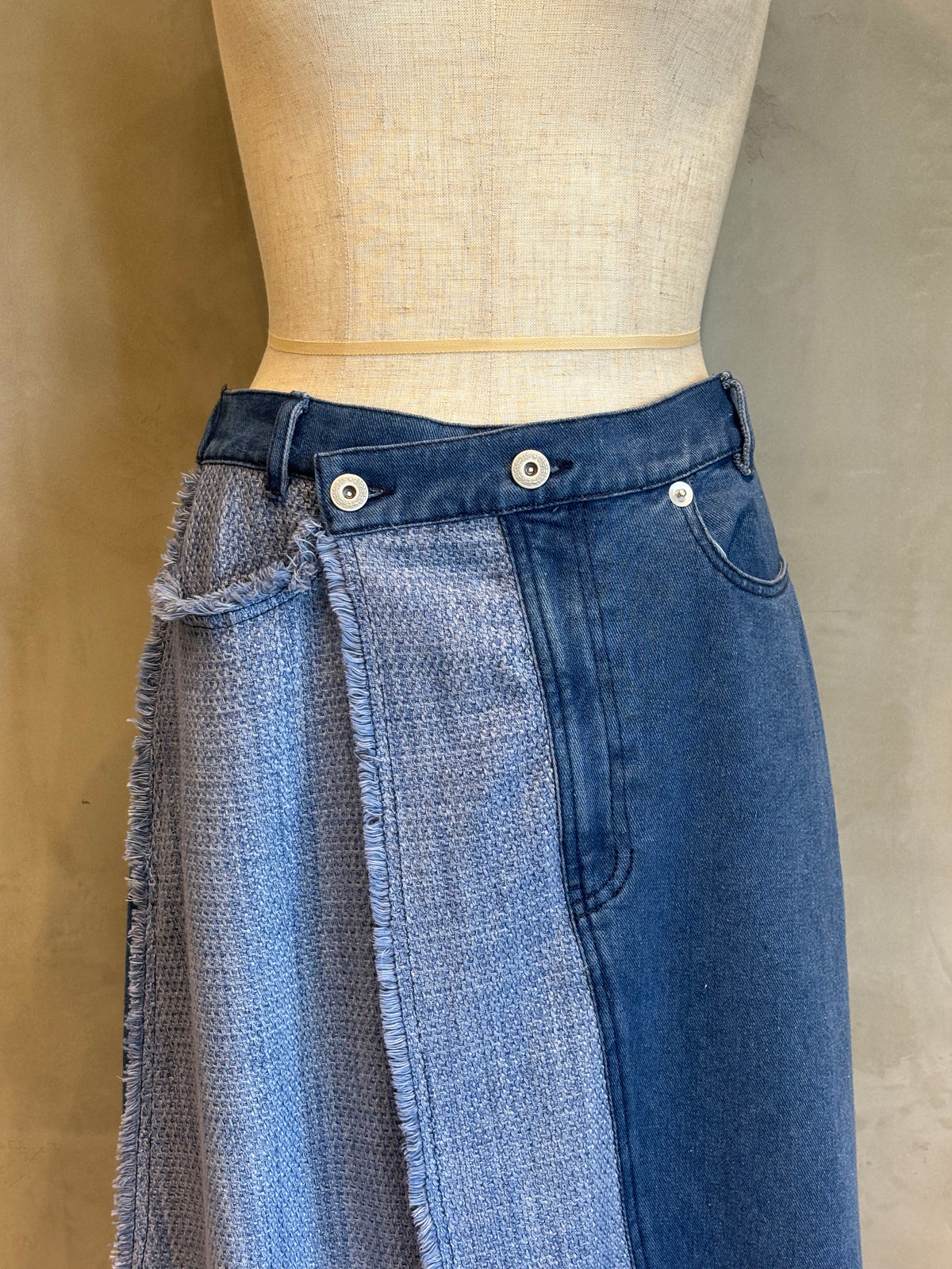 〈10/1ライブ紹介商品〉【CYNICAL】デニムジャガードスカート（セットアップ対応）
