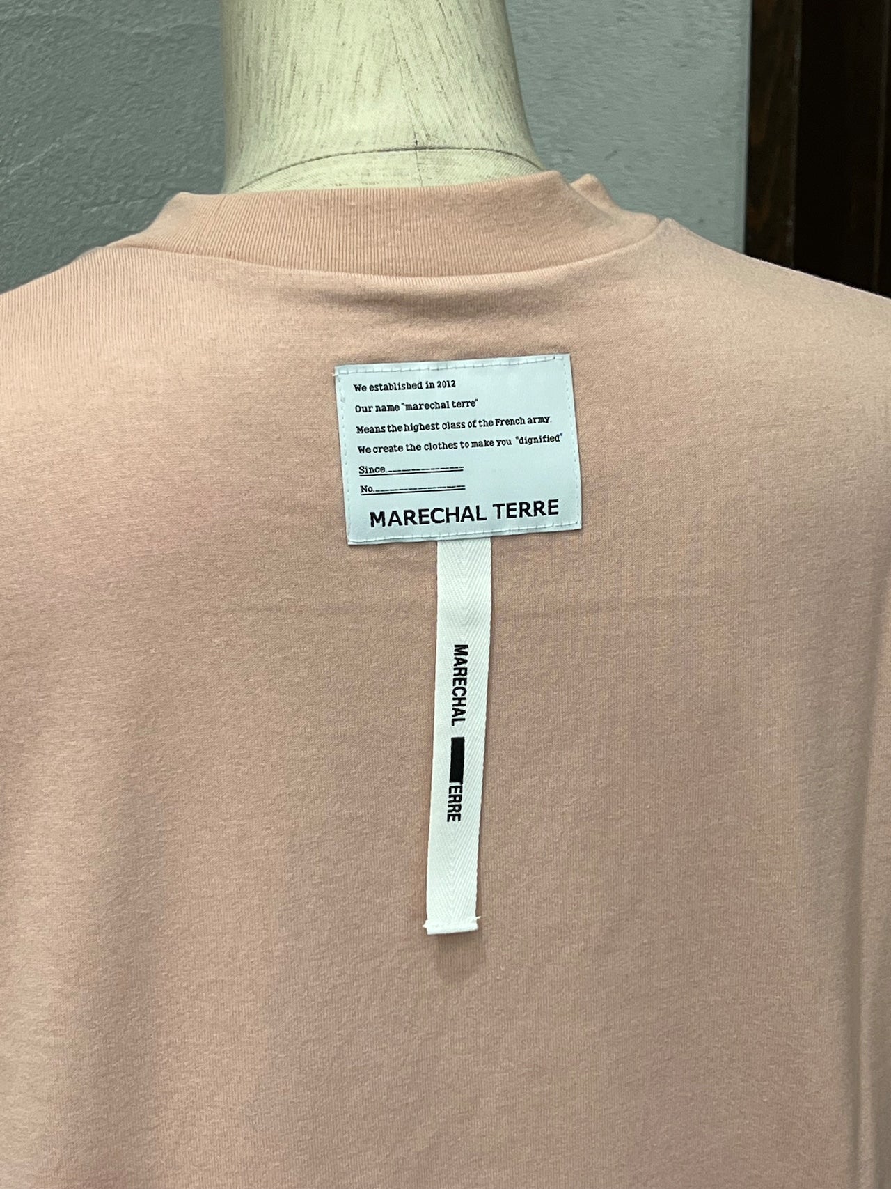 【MARECHAL TERRE】バックロゴテープデザインTシャツ