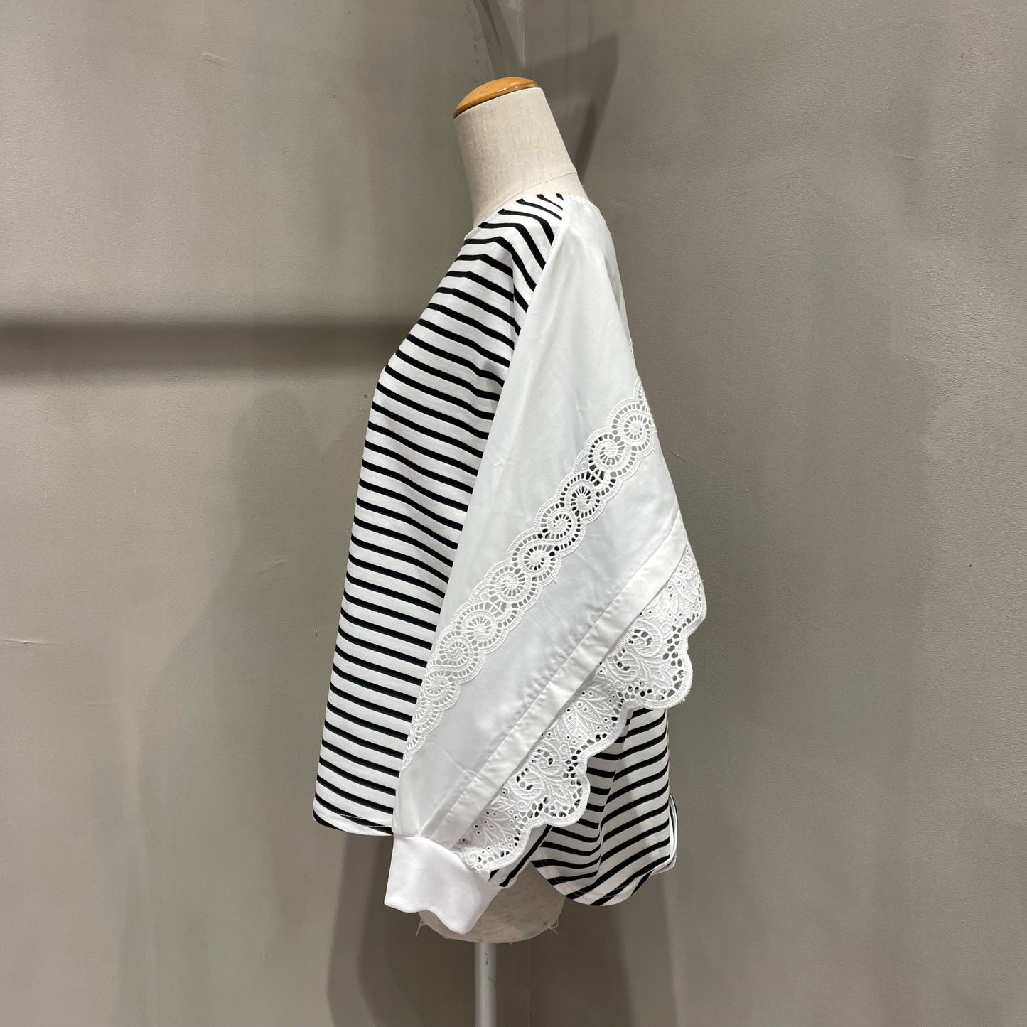 【trois】バックレースボーダーカットソー