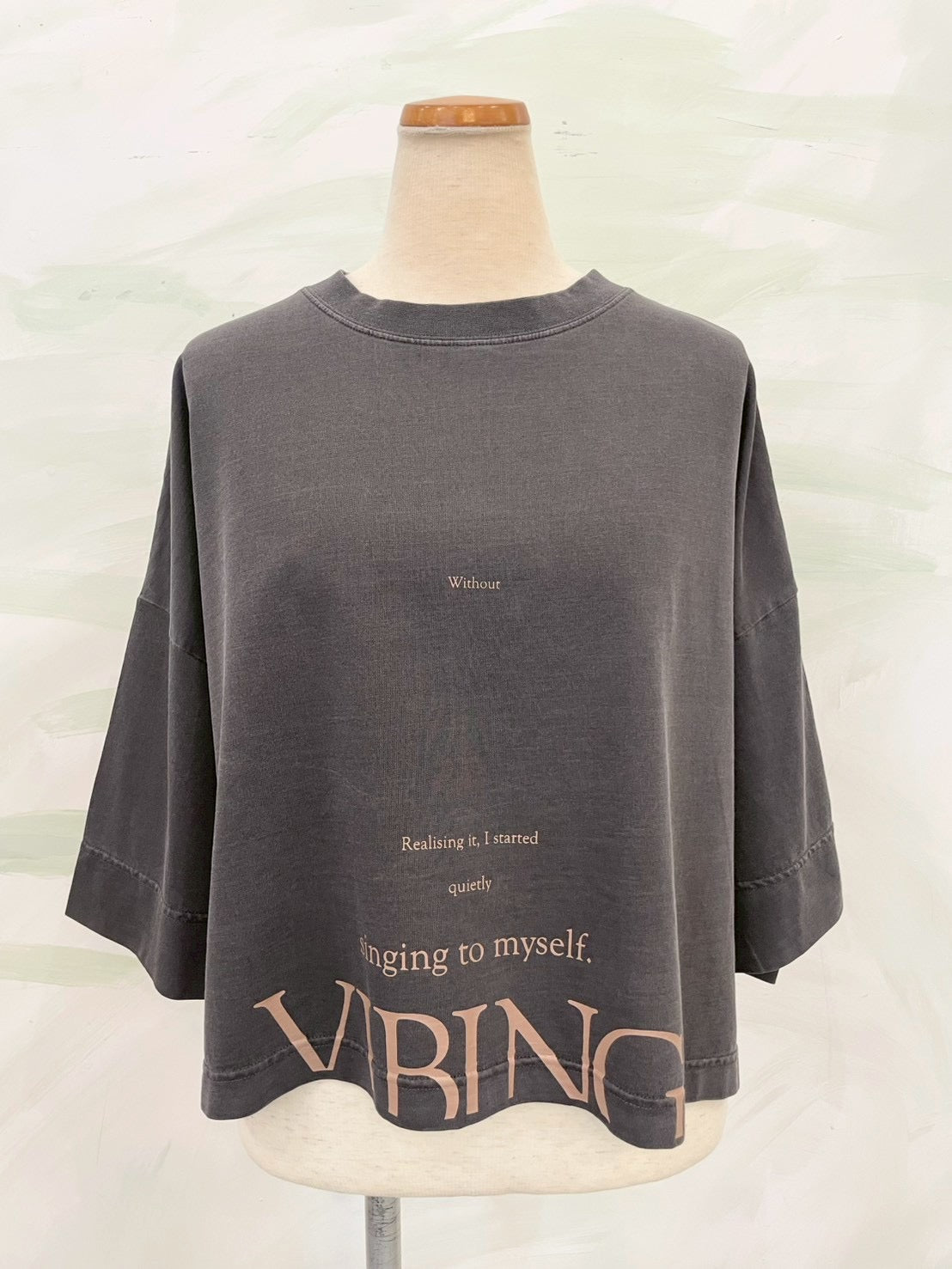 【botanical】ピグメント製品染め オーバーロゴTシャツ