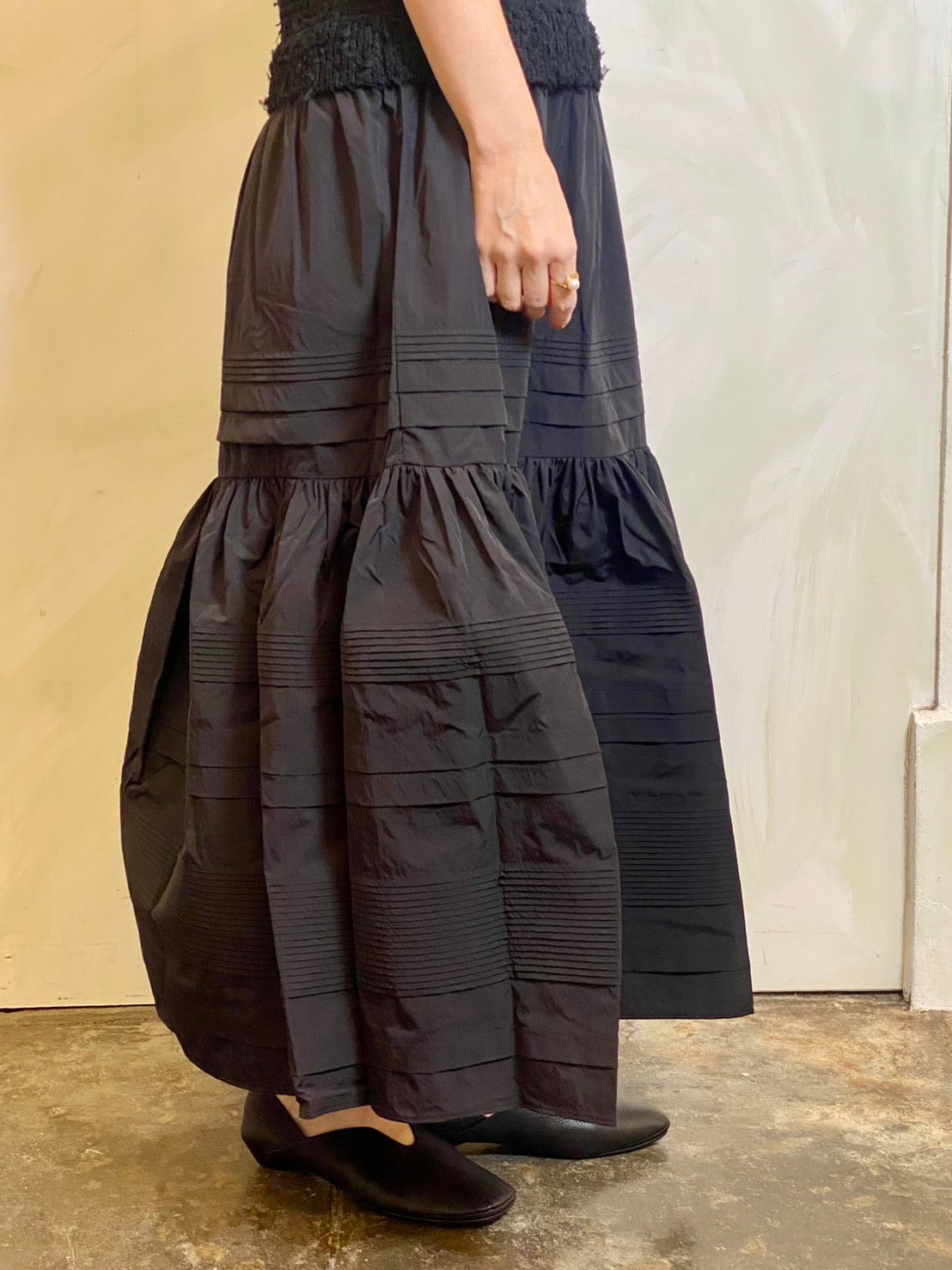 【EN'DAY】ニット×ティアード ワンピース Black×Black