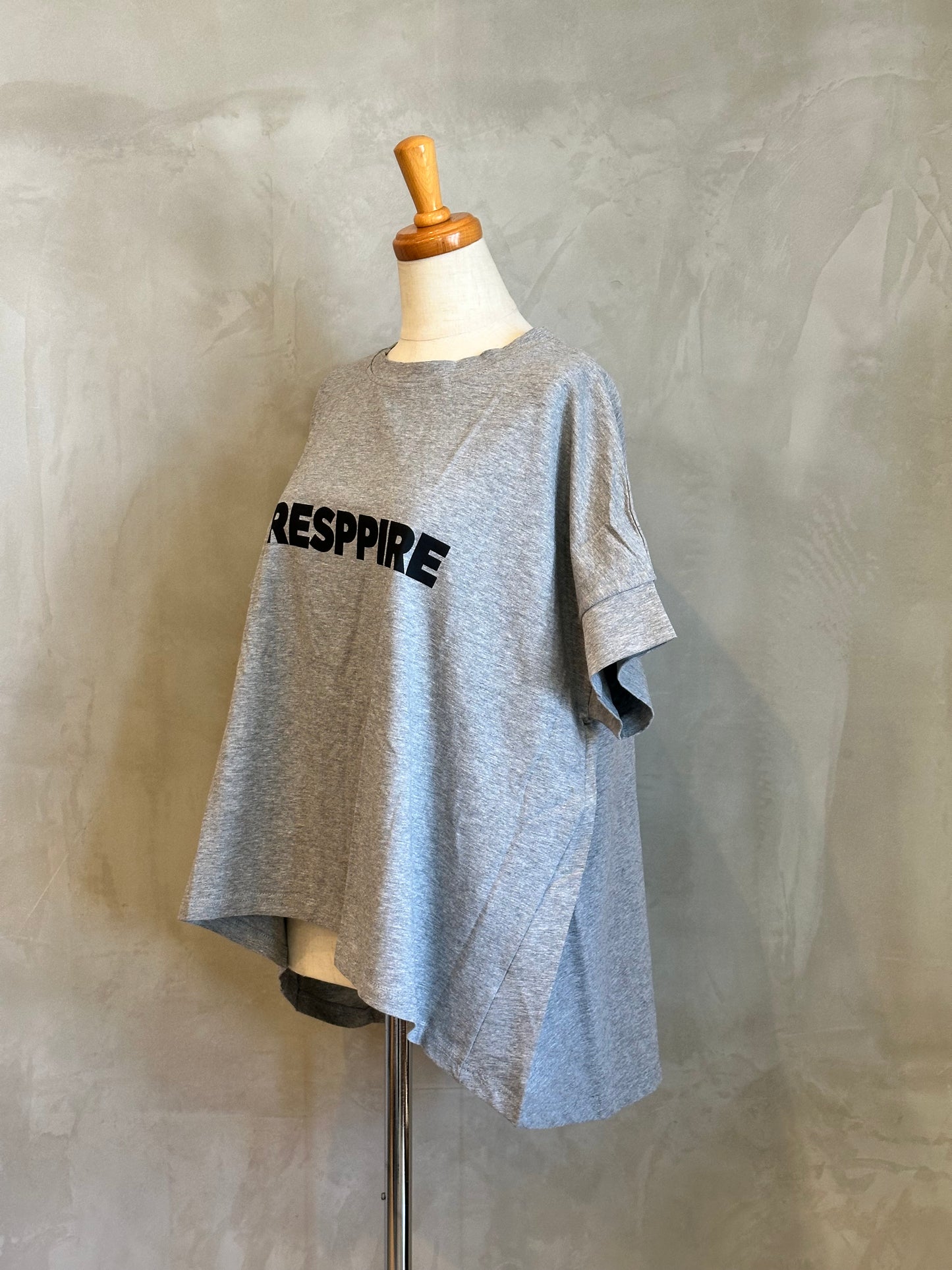 【botanical】コットンラウンドヘムプリントTEE