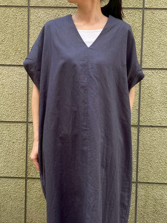 【CLOCHE】Vネックロング丈サックワンピース