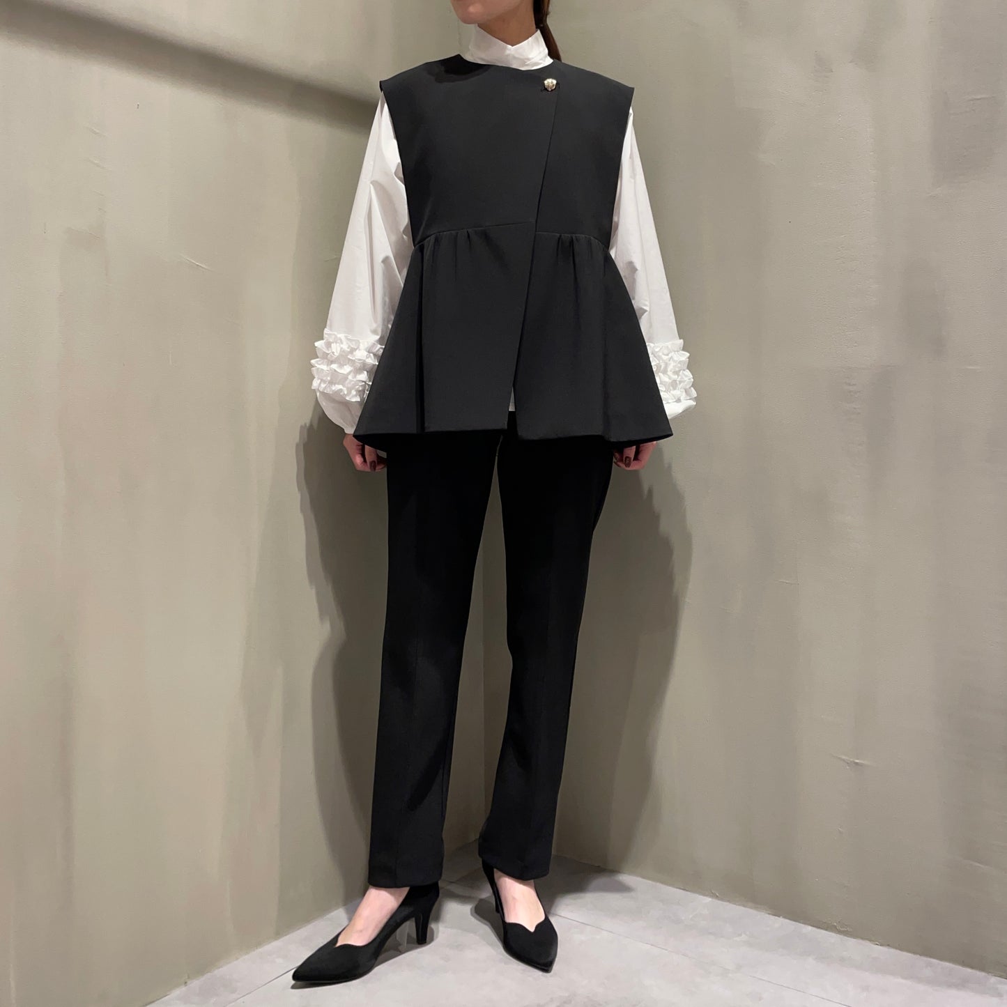 【CHIGNON】ペプラムベスト
