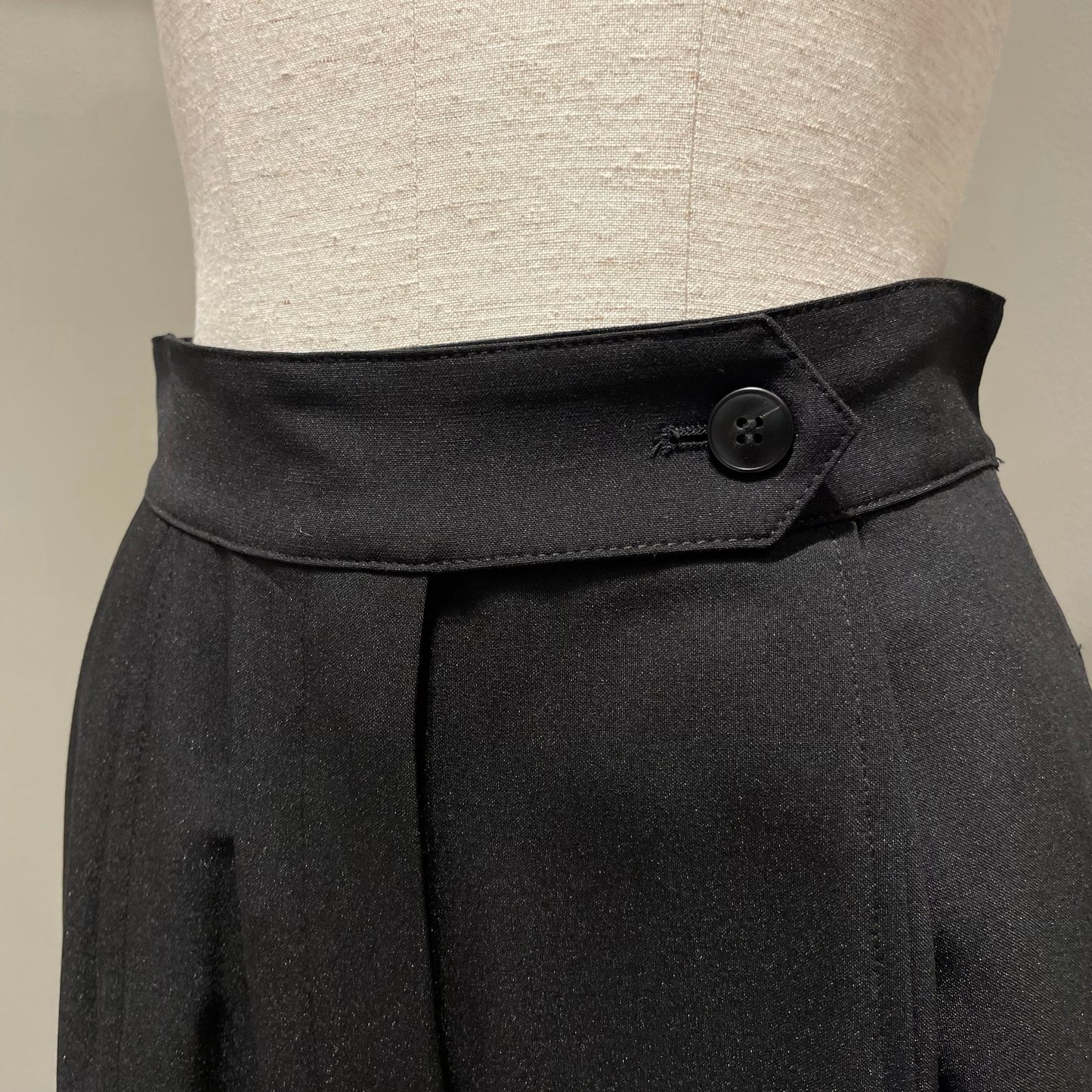 【CHIGNON】前スリットフレアパンツ
