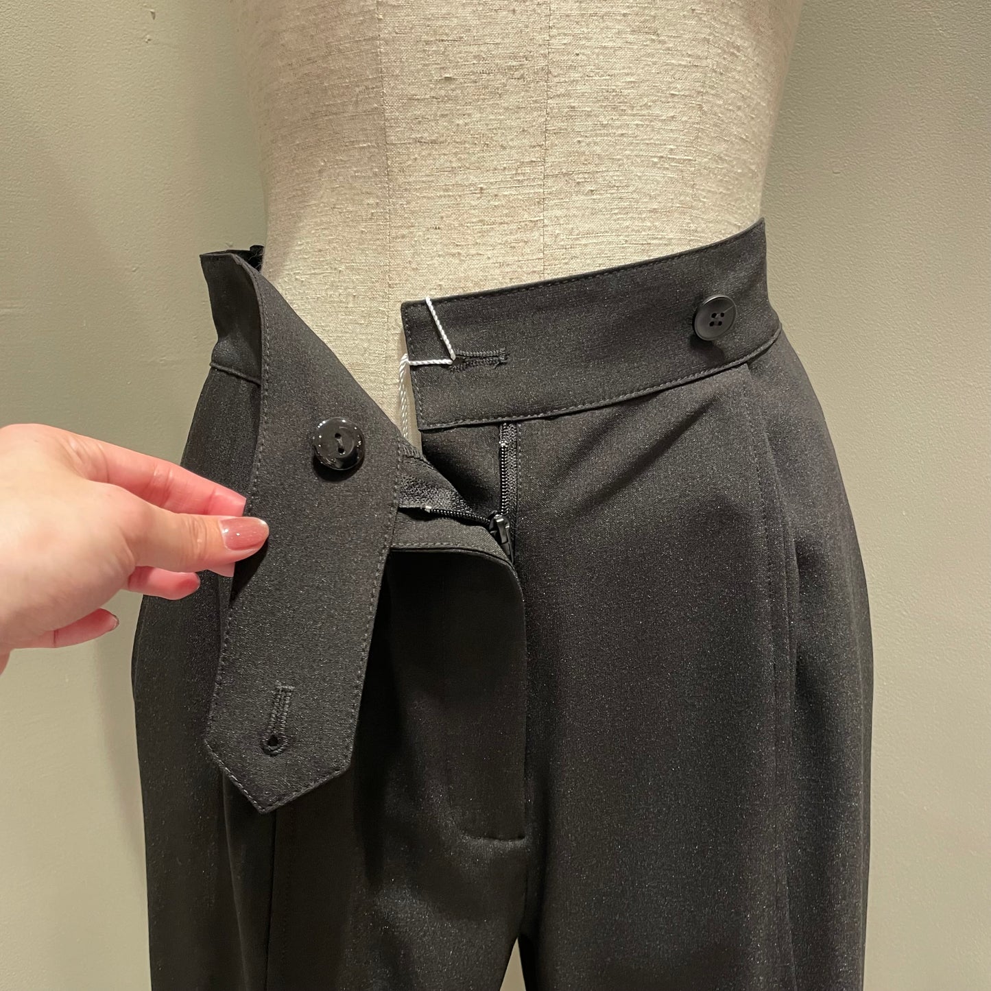 【CHIGNON】前スリットフレアパンツ