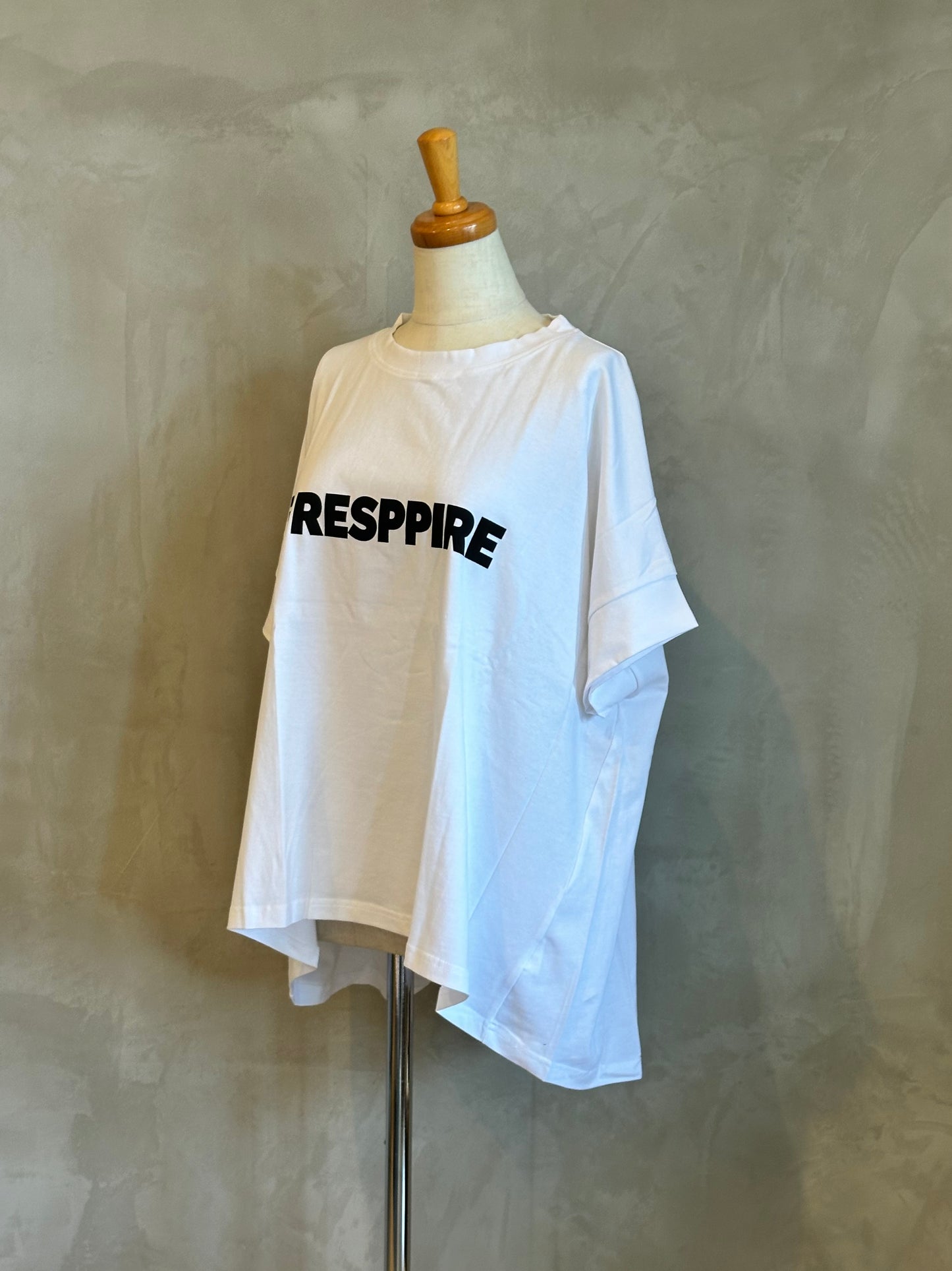 【botanical】コットンラウンドヘムプリントTEE