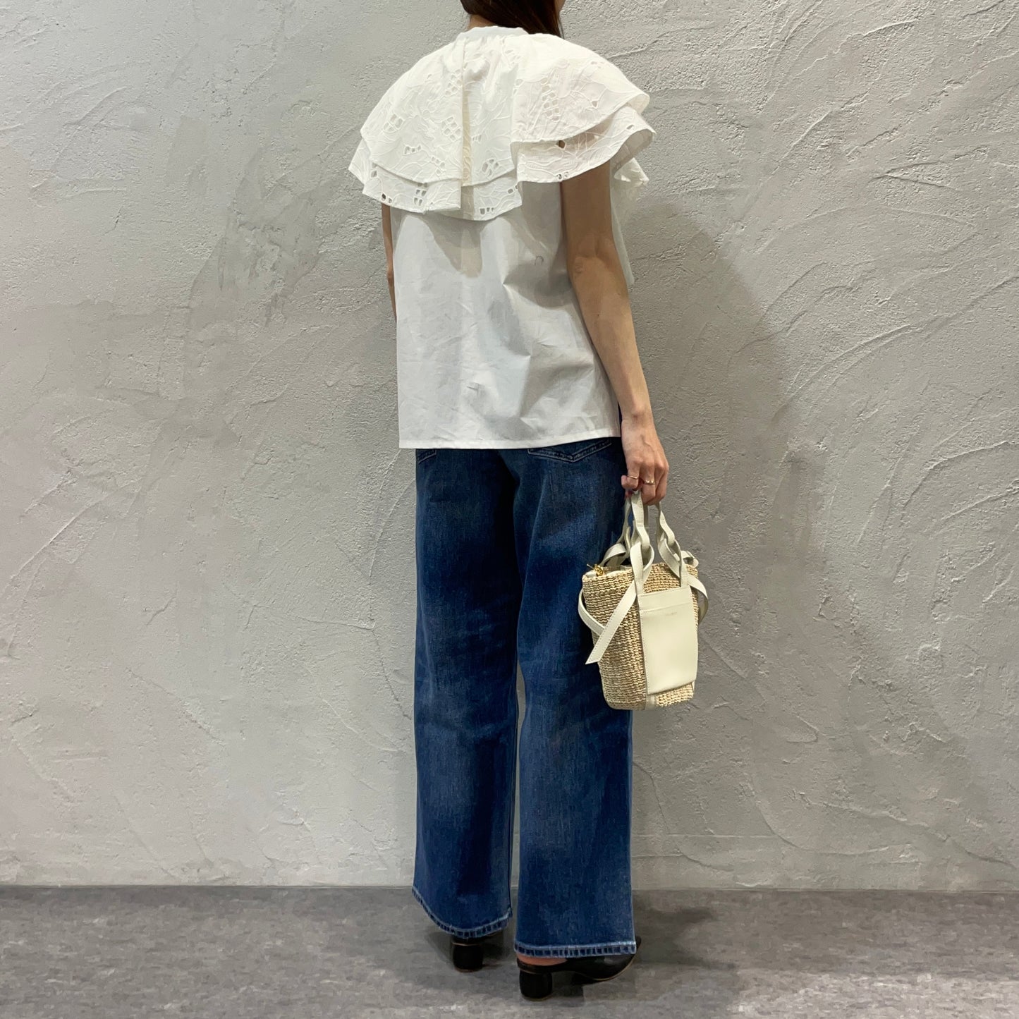 De bon coer//エンブロイダリーフラワーラッフルブラウス