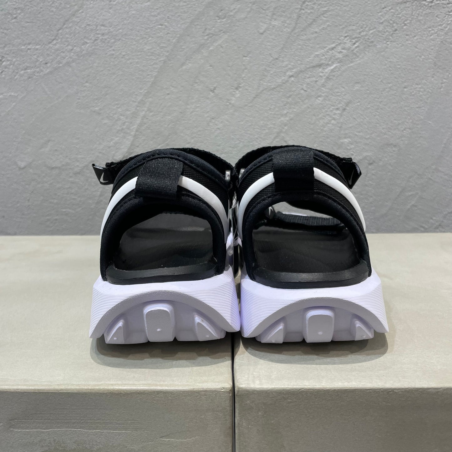 NIKE//ビスタサンダル