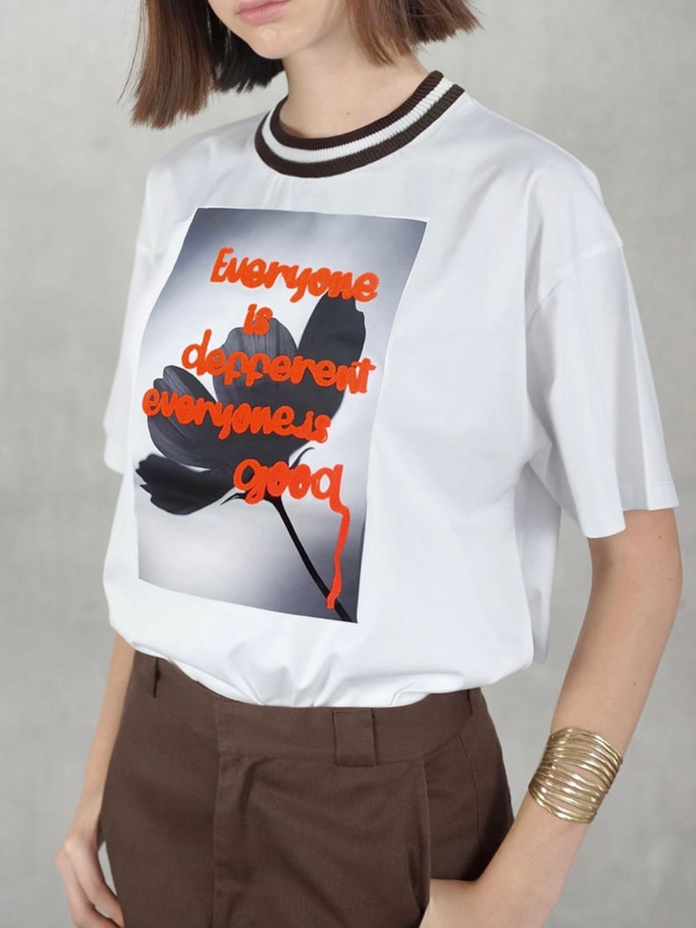 【EN'DAY】アートプリント×コード刺繍 Tシャツ