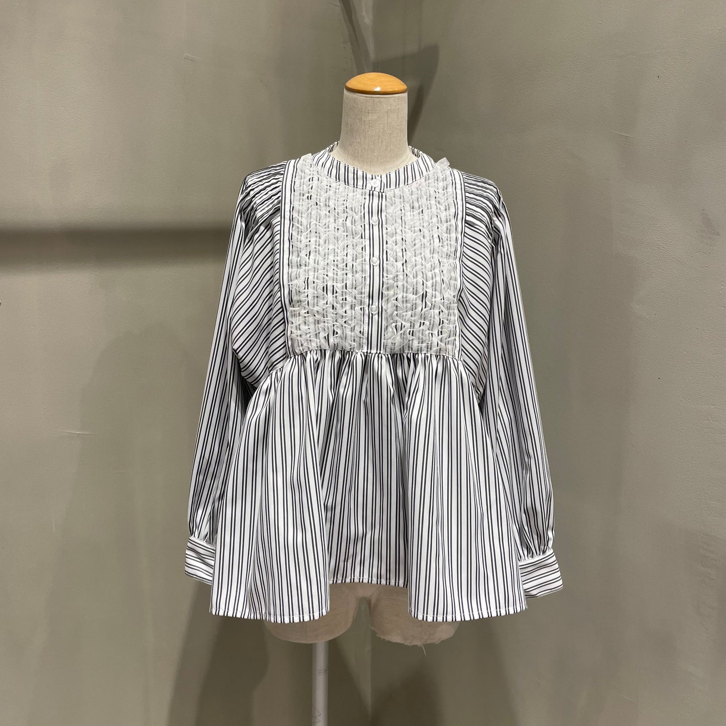 【TORRAZZO DONNA】メッシュフリルブラウス