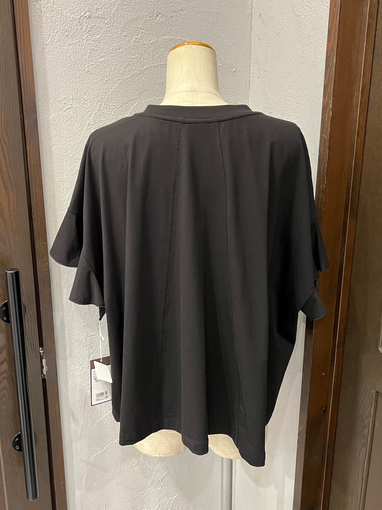 【ayane】VネックTシャツ