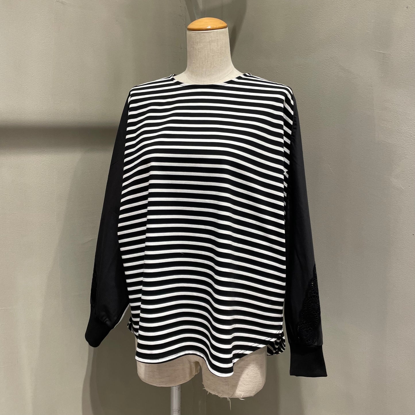 【trois】バックレースボーダーカットソー