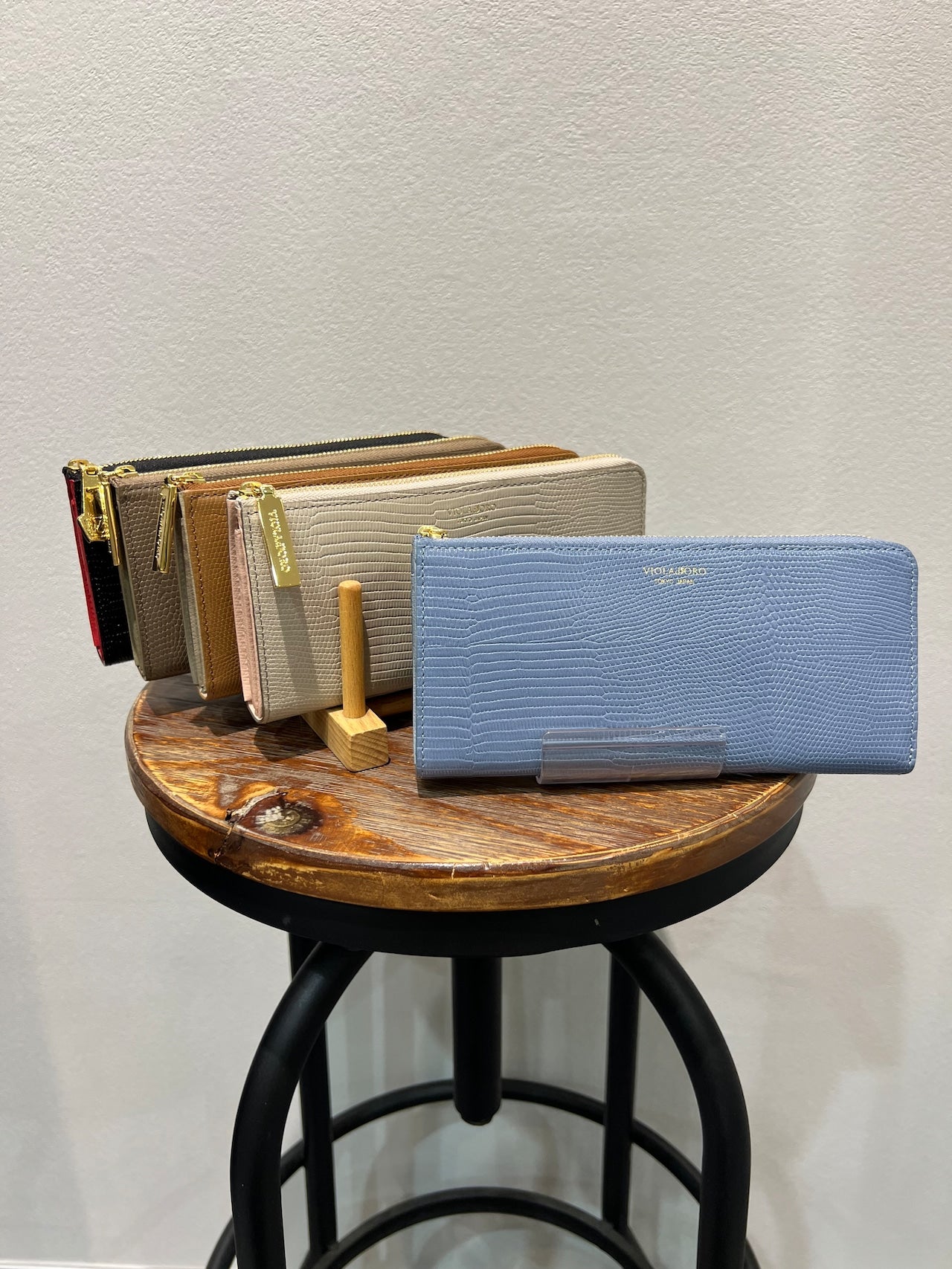 VIOLAd'ORO/L字ジップ長財布