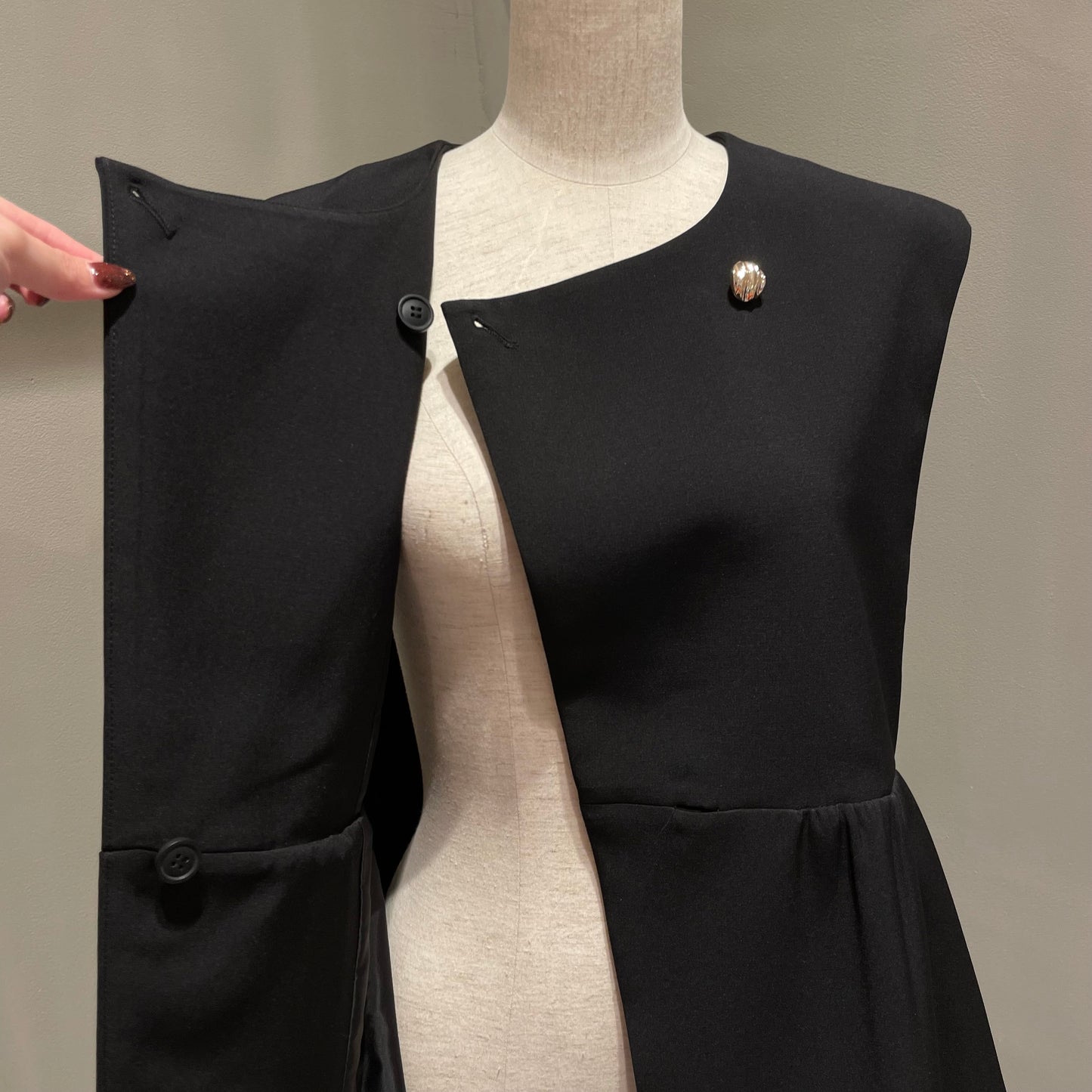 【CHIGNON】ペプラムベスト