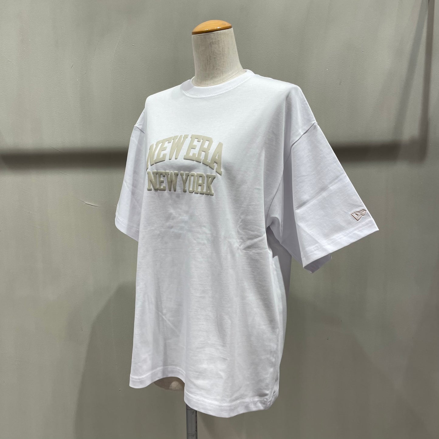NEW ERA/ニューエラ　クラシックカレッジロゴTEE