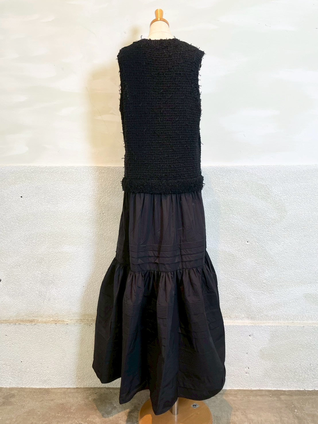 【EN'DAY】ニット×ティアード ワンピース Black×Black