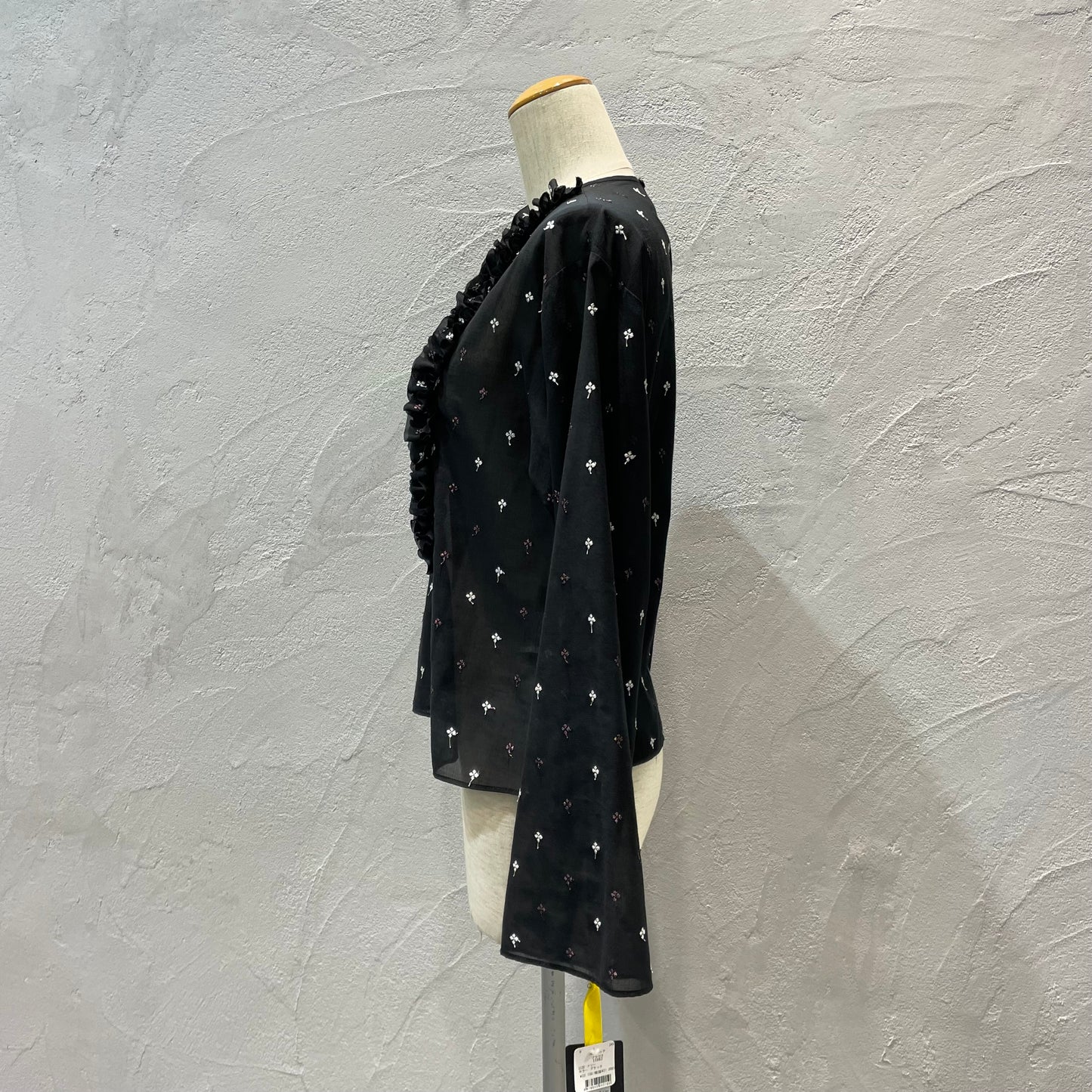 【De bon coer】ラメ刺繍ブラウス