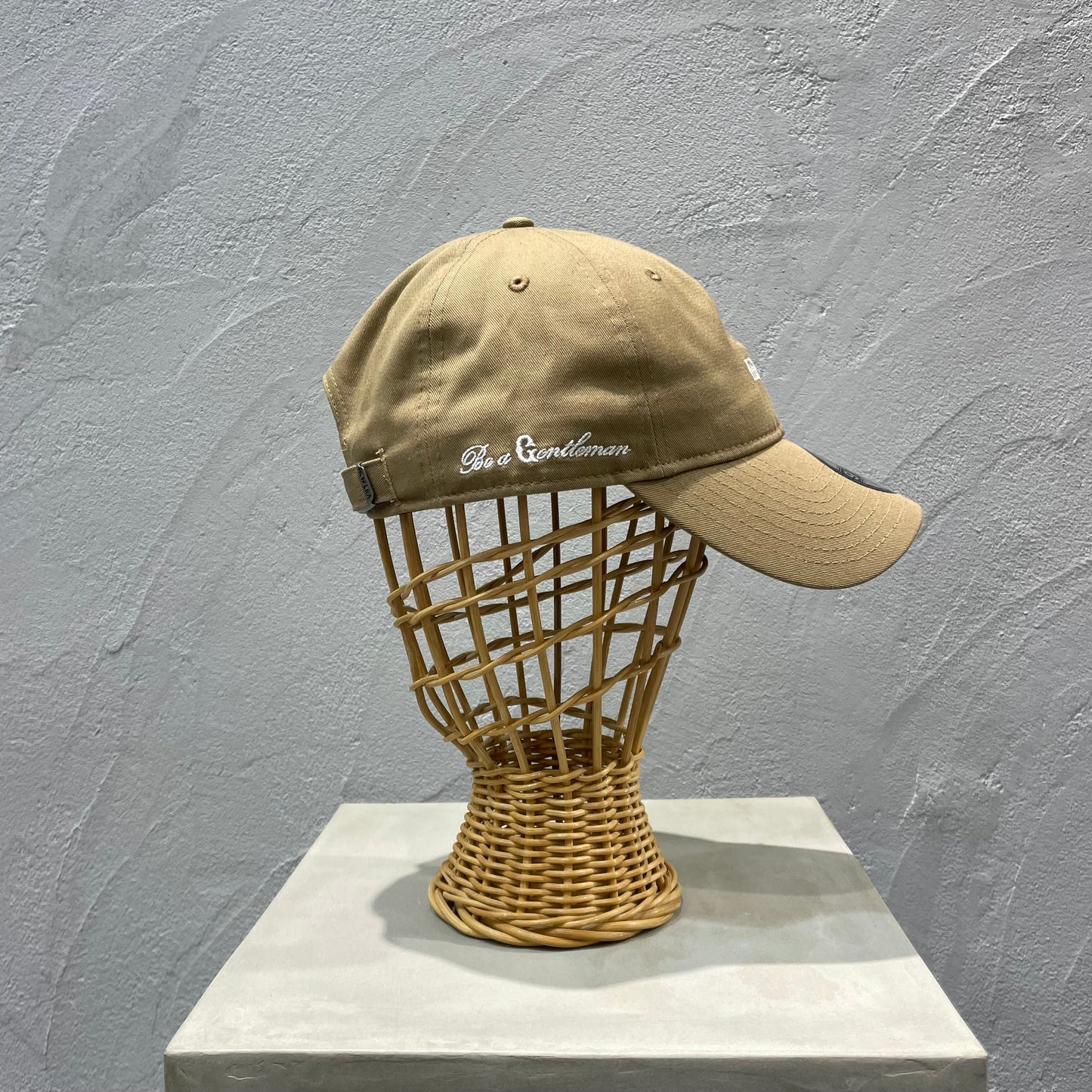 NEW ERA//刺繍ロゴキャップ
