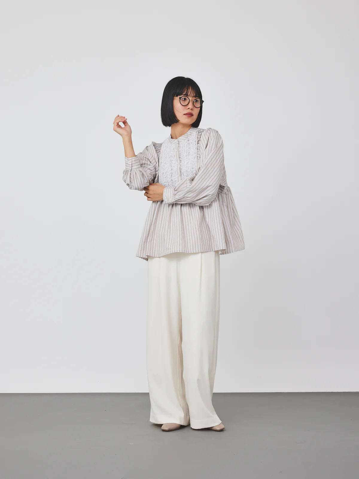 【TORRAZZO DONNA】メッシュフリルブラウス