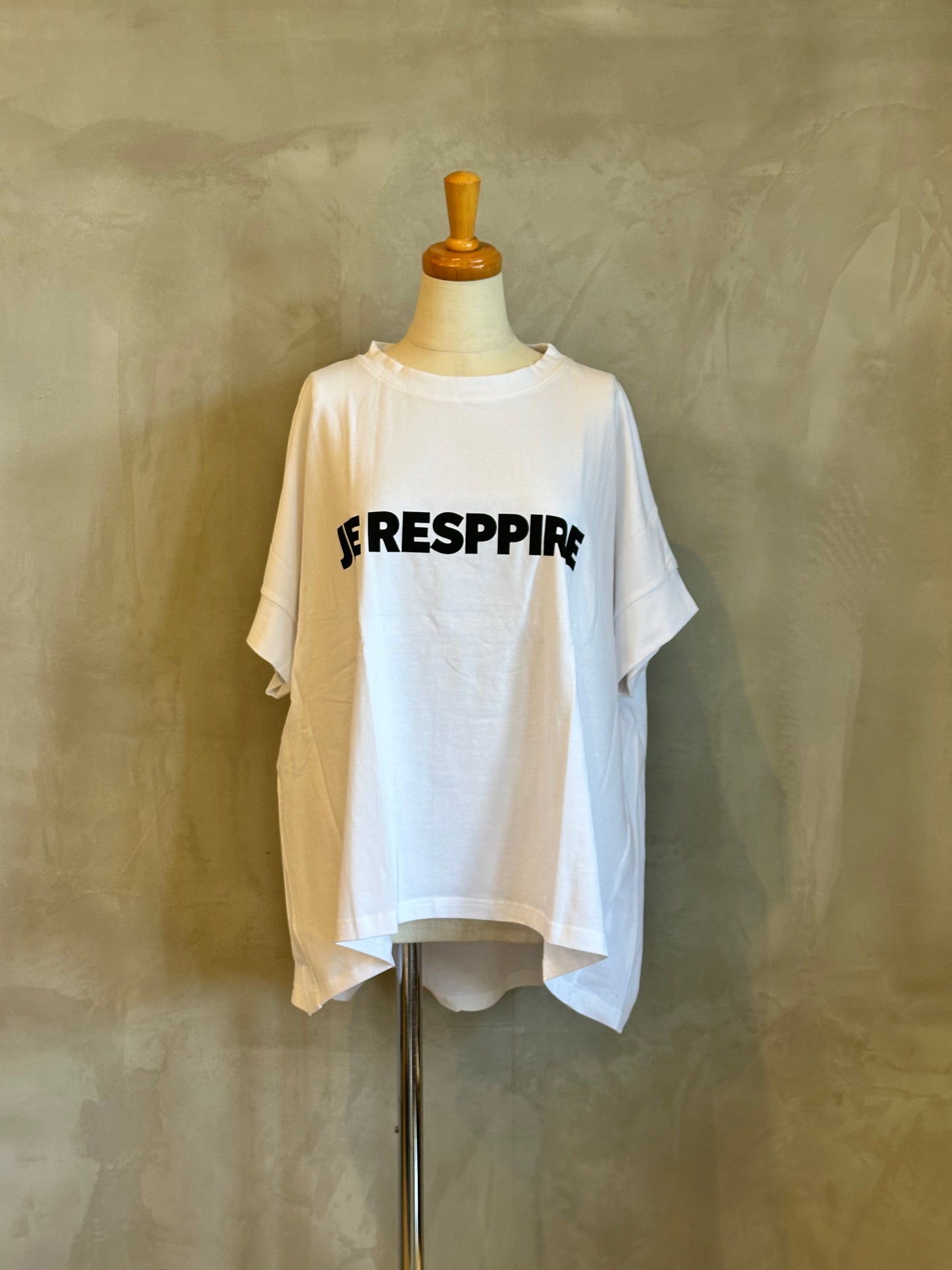 【botanical】コットンラウンドヘムプリントTEE