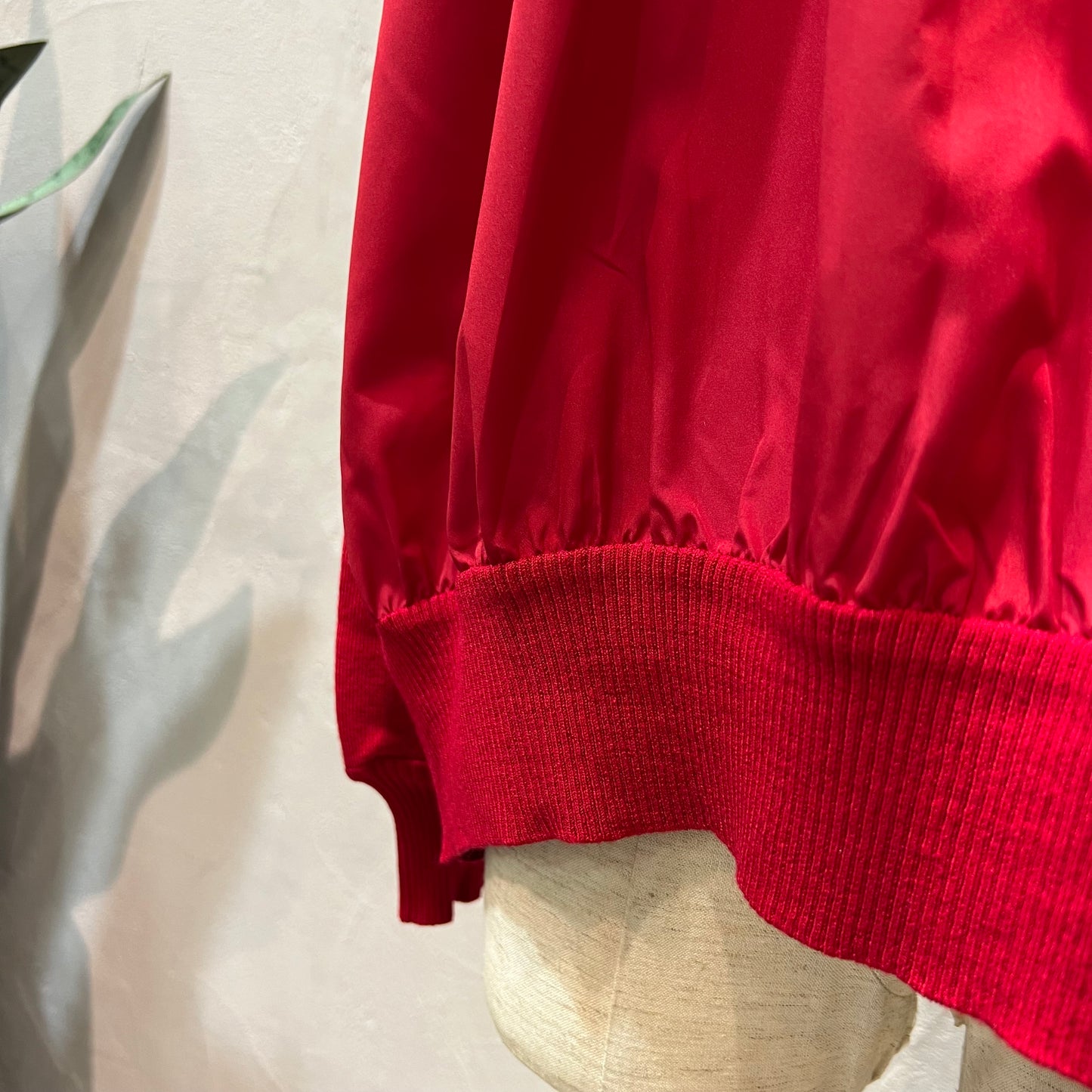 【MARECHAL TERRE】フリンジロゴ刺繍ニット