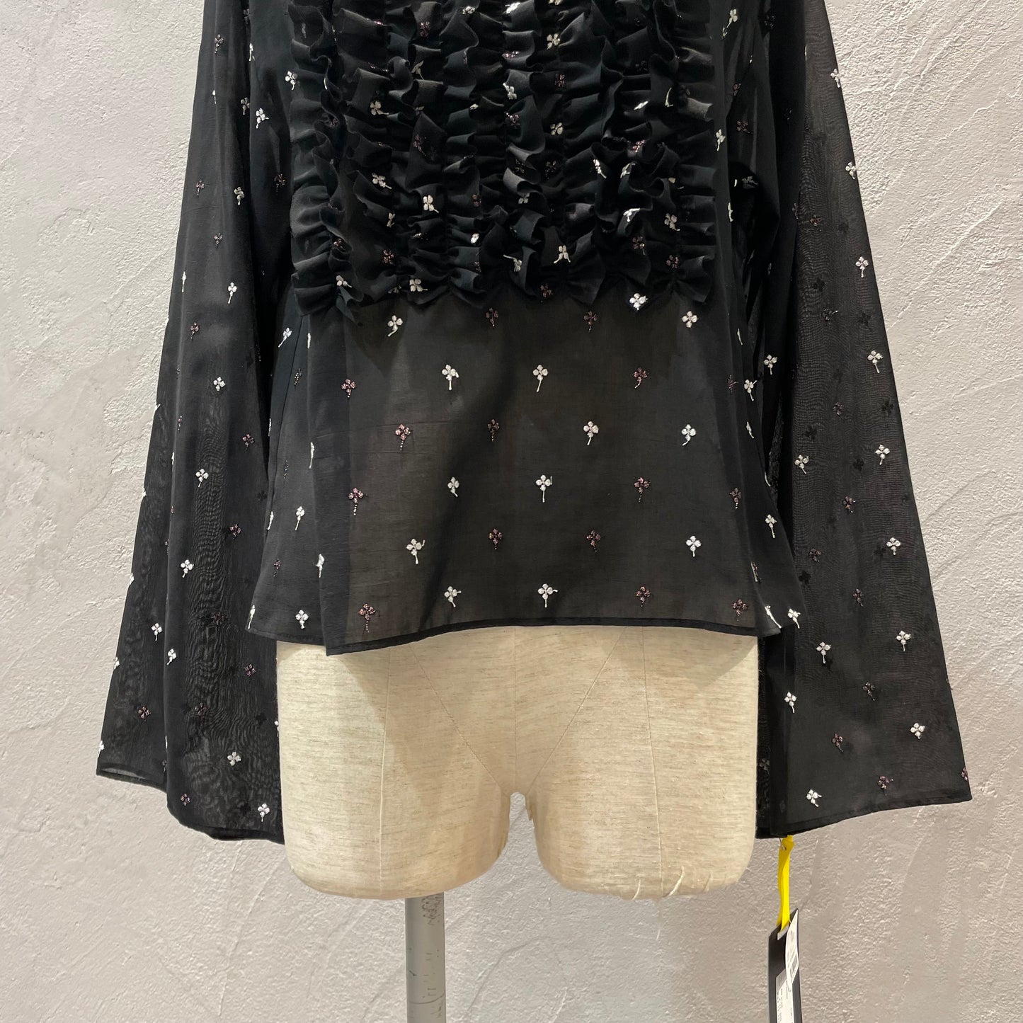 【De bon coer】ラメ刺繍ブラウス