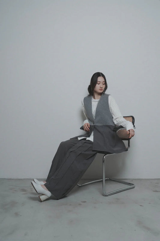 【予約商品】CYAN tokyo/フリースコンビエンドタックジレ