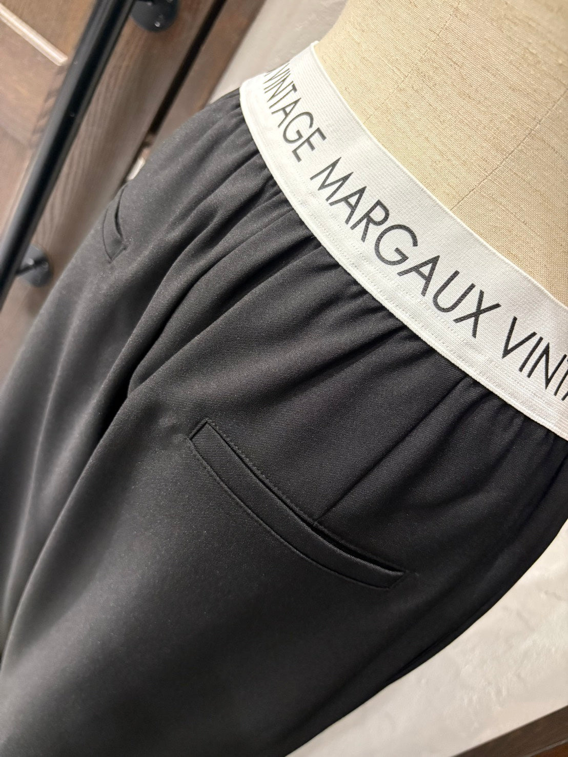 【MARGAUX VINTAGE】ロゴウエストタックパンツ