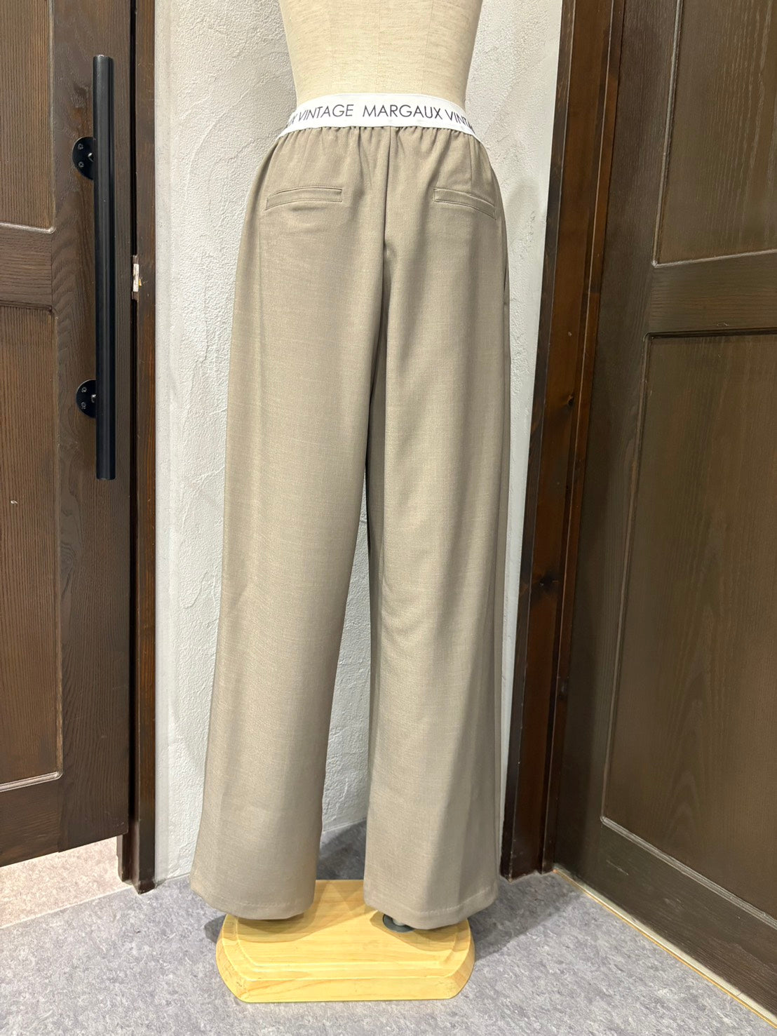 【MARGAUX VINTAGE】ロゴウエストタックパンツ