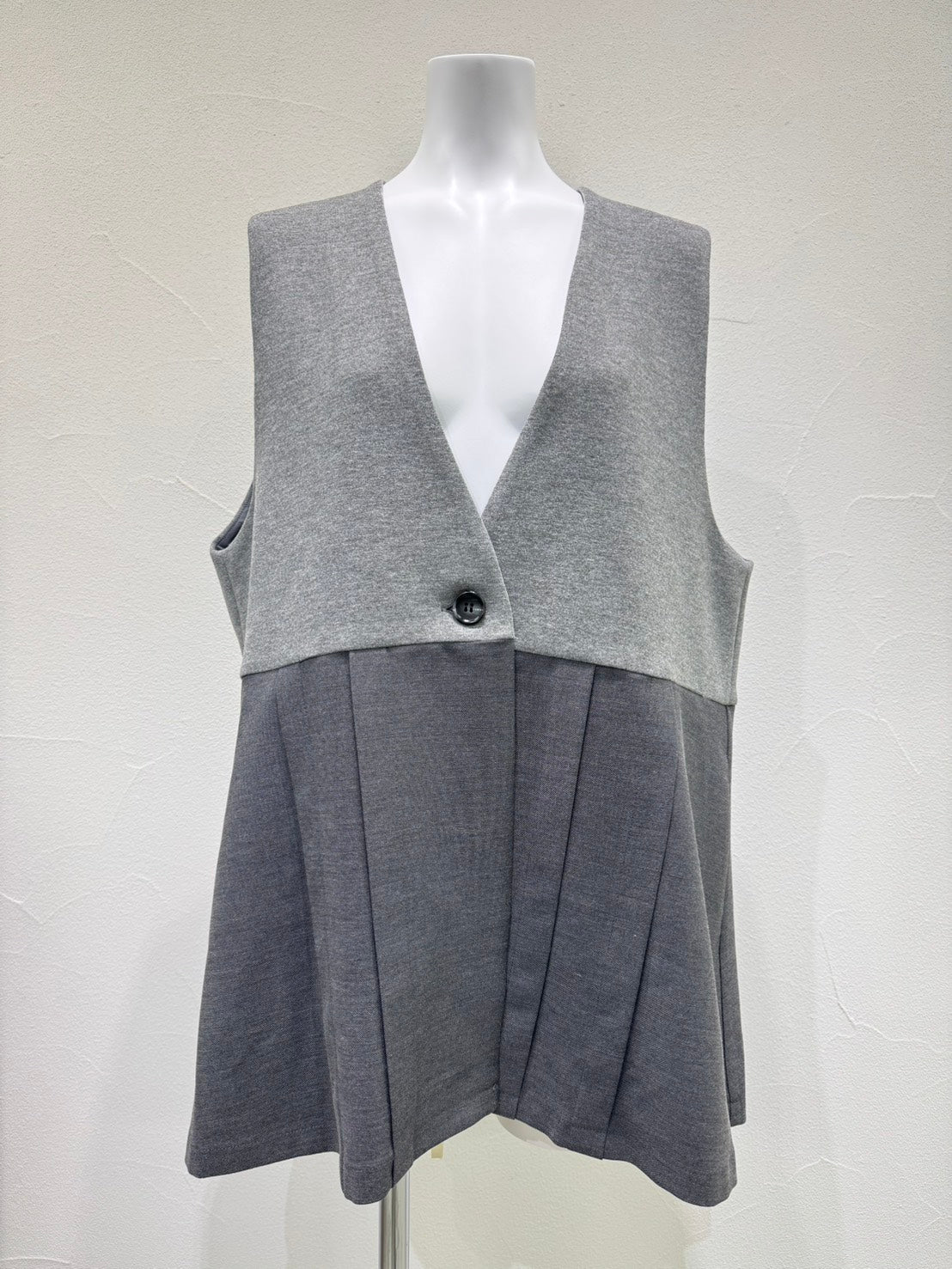 【予約商品】CYAN tokyo/フリースコンビエンドタックジレ