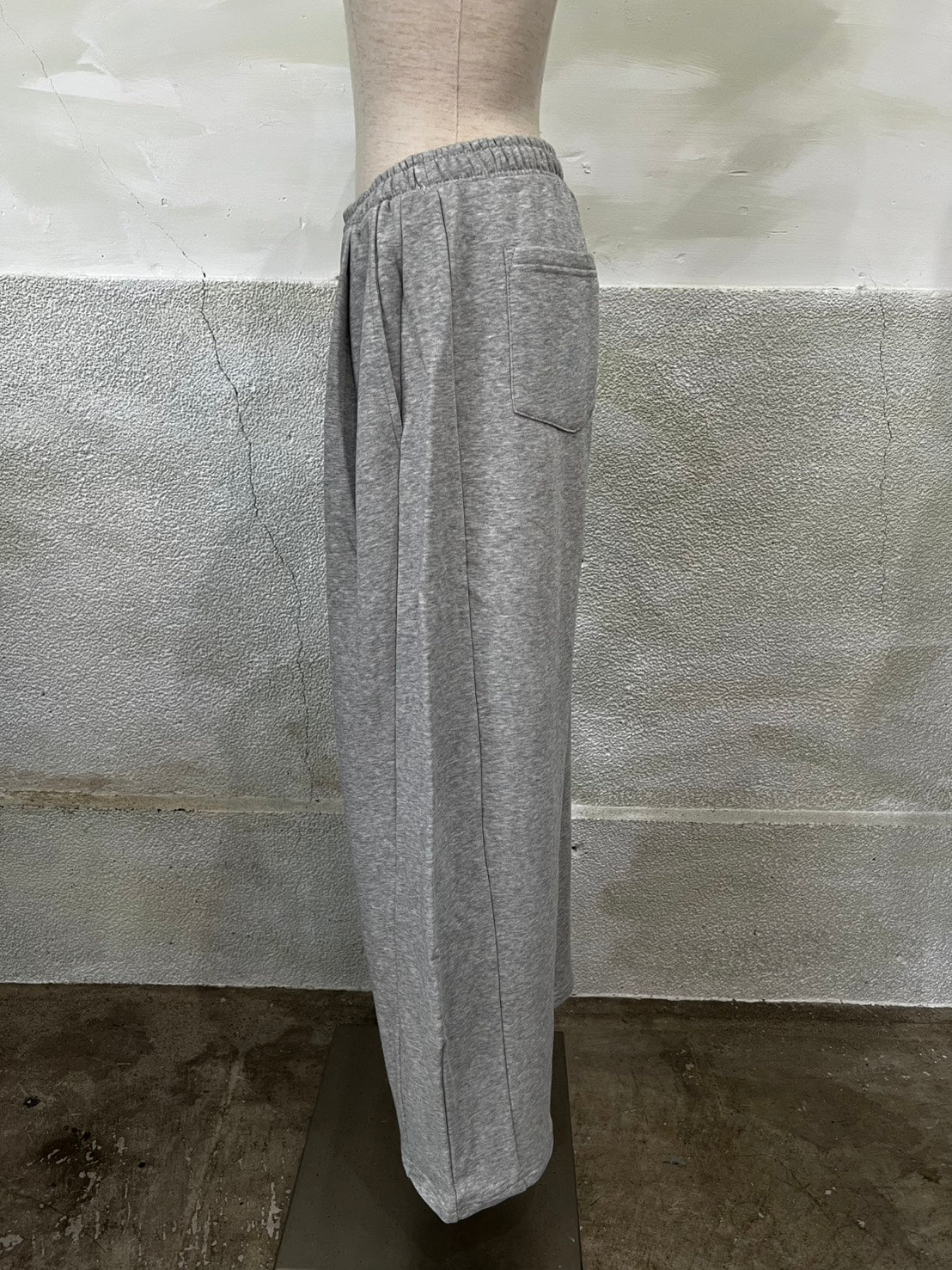 【Hello,I am "MARC"】スウェットパンツ