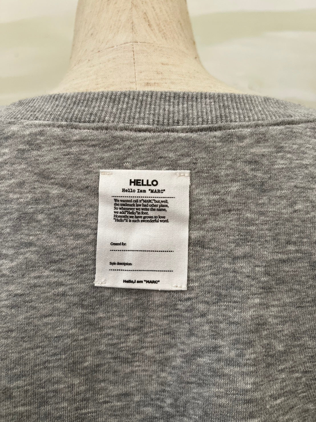 【Hello,I am "MARC"】スウェットトップス
