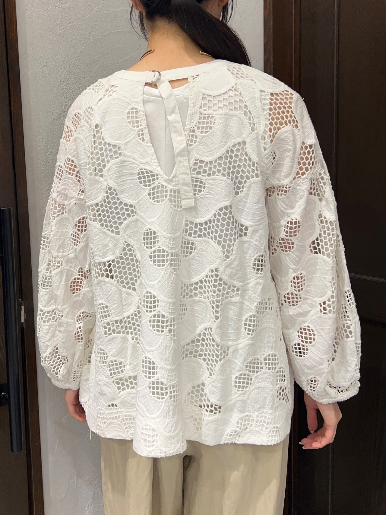 【TORRAZZO DONNA】カットワークレースブラウス