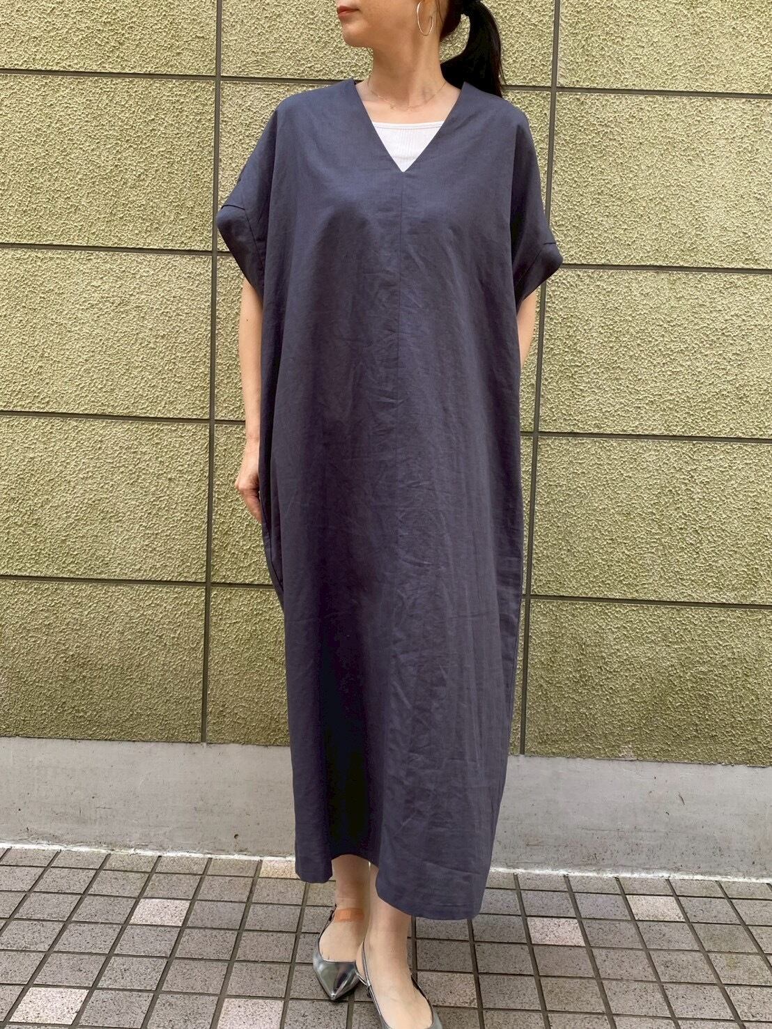 【CLOCHE】Vネックロング丈サックワンピース