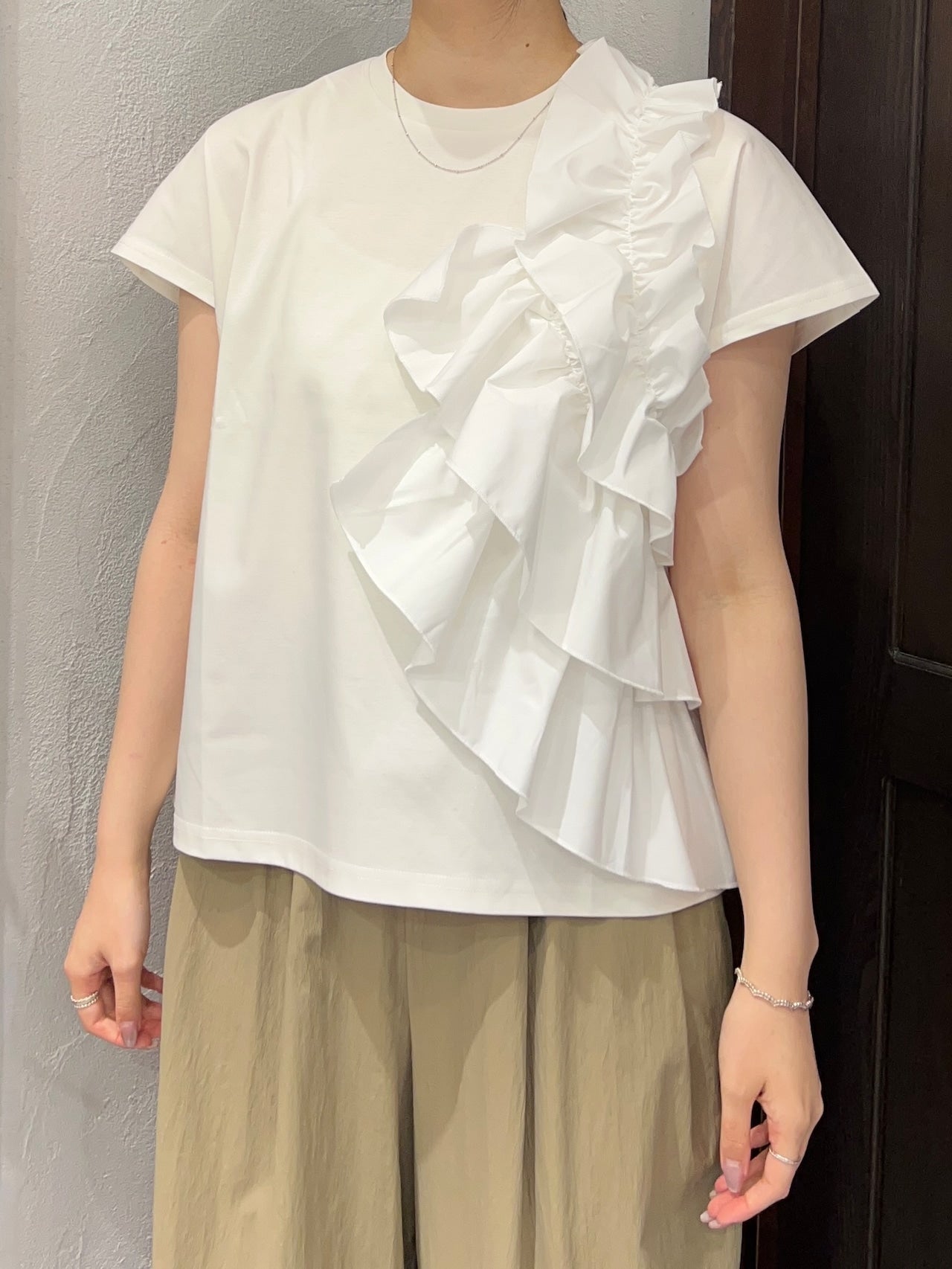 【PICCIN PERLA】アシンメトリーフリルプルオーバー