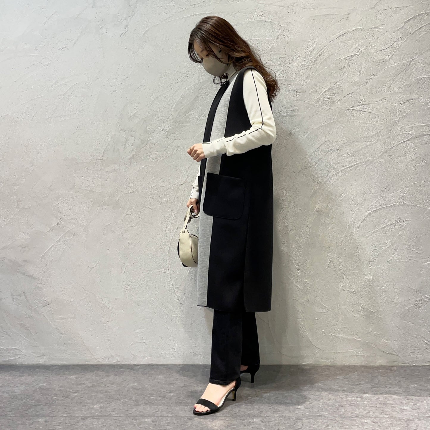 Eimee Law/バーボタンアイレットジレ