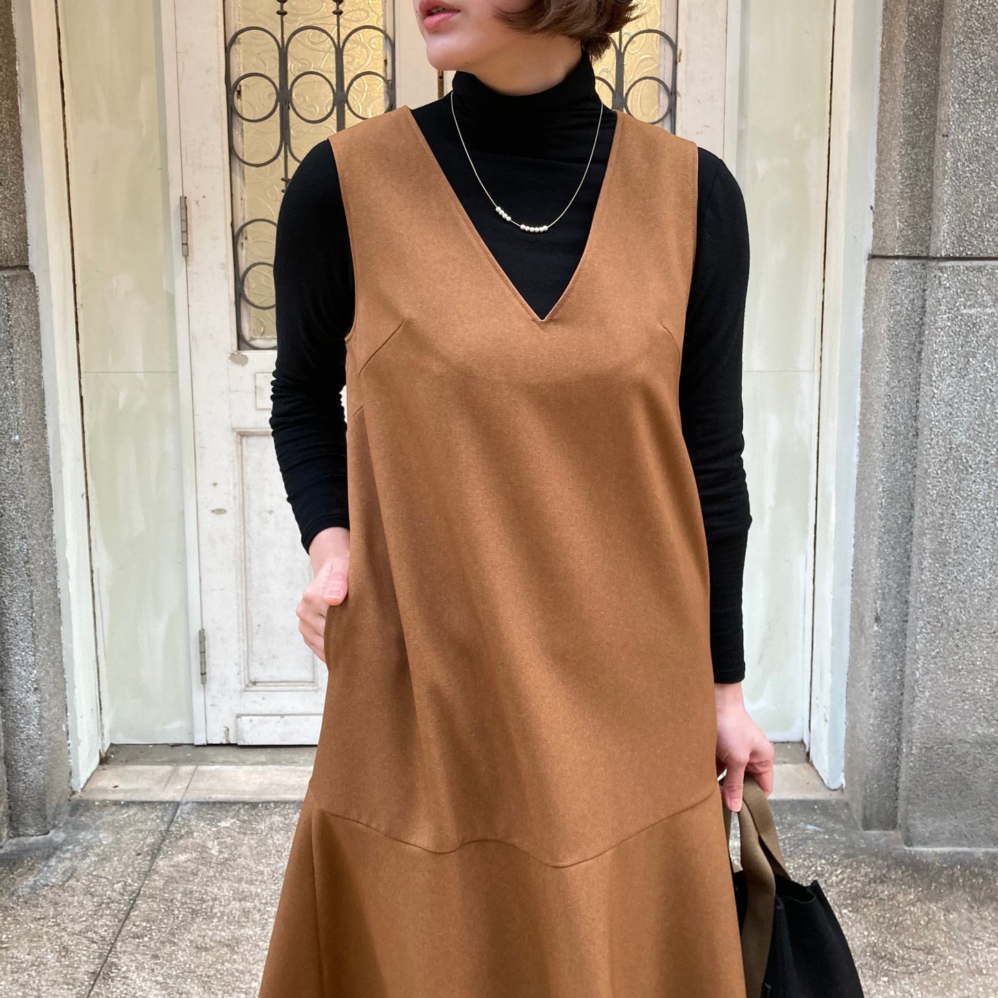 NOUQUE/Vネックワンピース